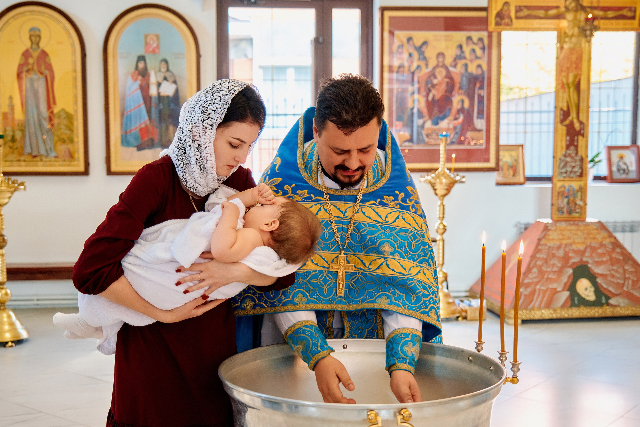 Крестины. Храм св. Серафима Саровского. Фотограф Таганрог Анна Трайжон