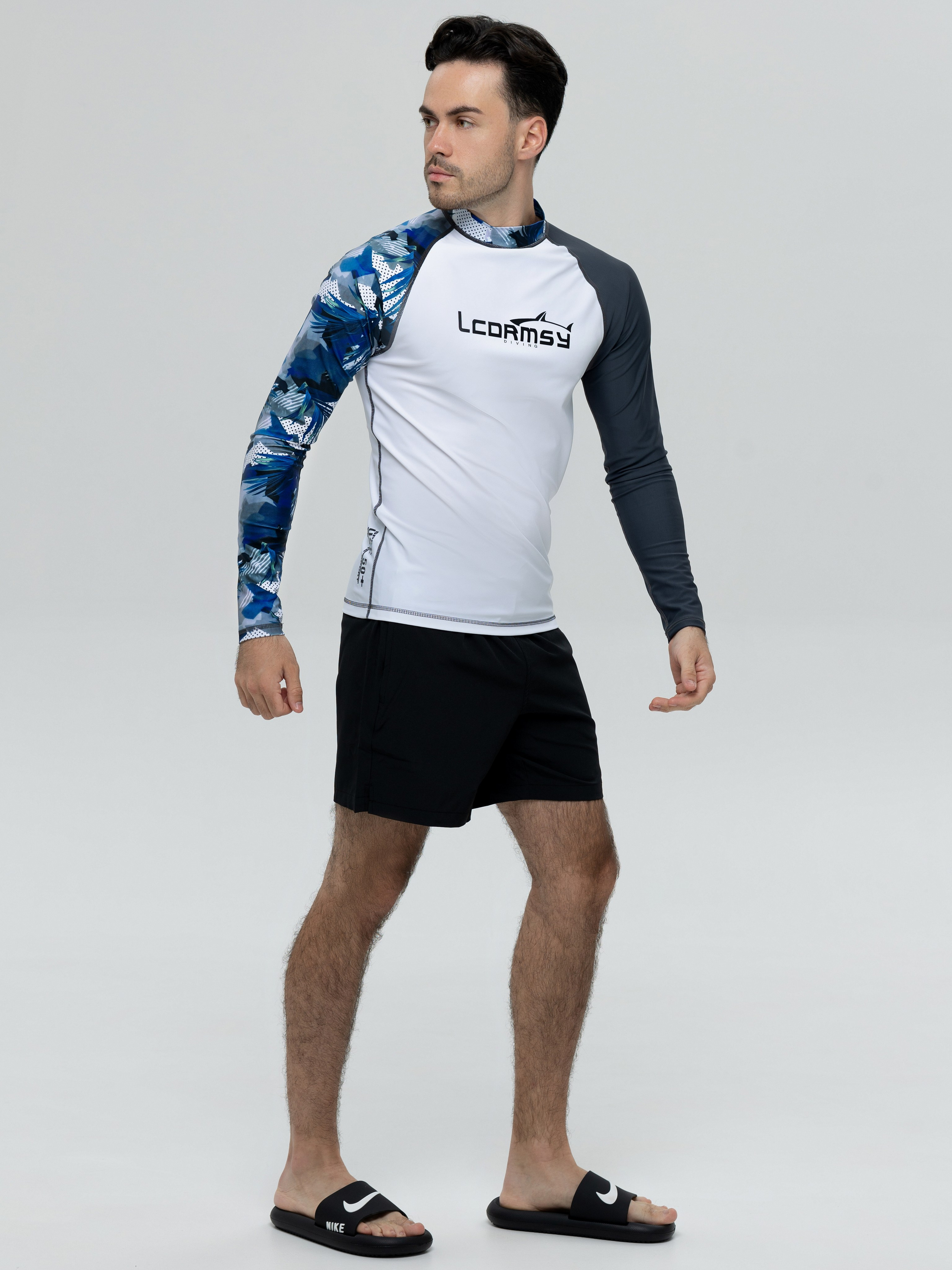 Гидрокостюмы. Агенство визуального контента