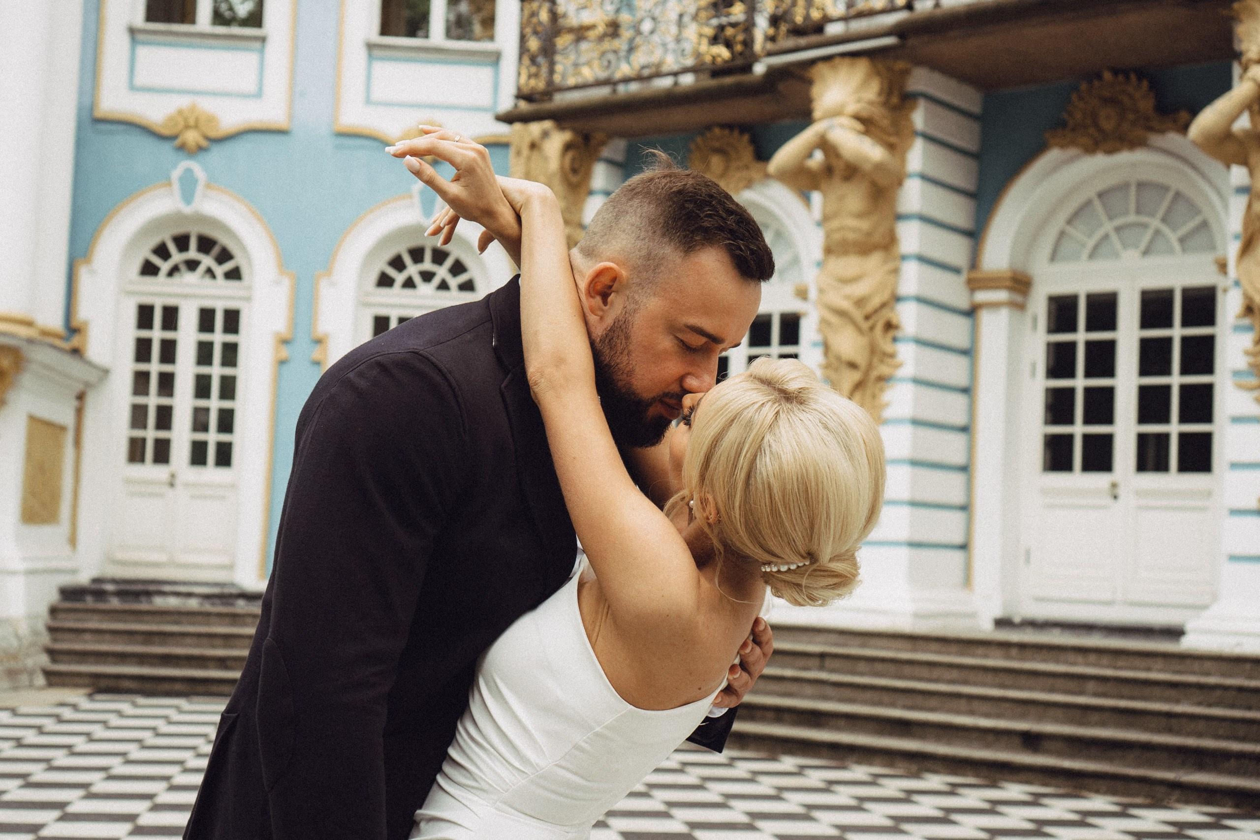 СВАДЕБНАЯ ИСТОРИЯ В ГОРОДЕ ПУШКИН ВОЗЛЕ ЕКАТЕРИНИНСКОГО ДВОРЦА И В ПАРКЕ. Профессиональный фотограф, Санкт-Петербург — Виктория Богомолова