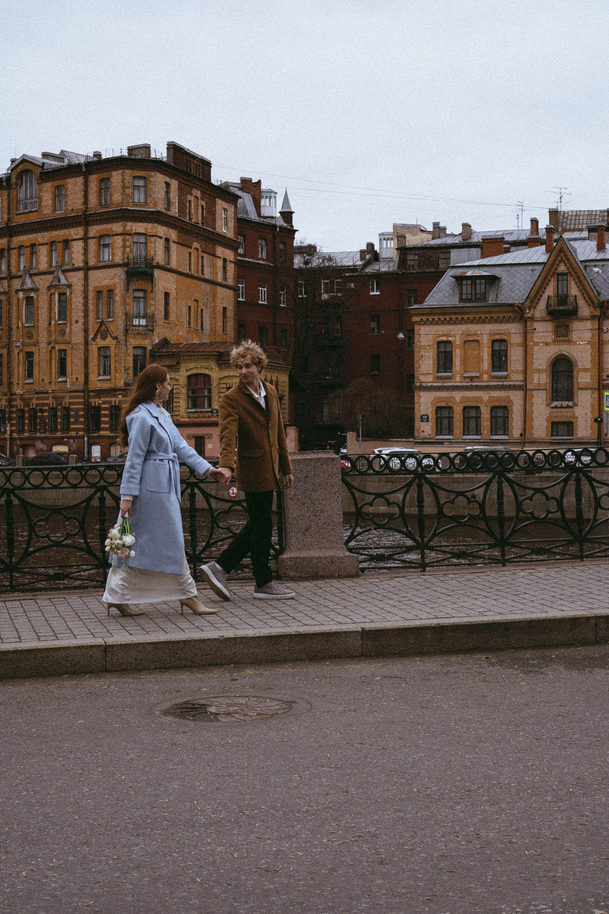 СВАДЕБНАЯ ПРОГУЛКА ПО ПЕТРОГРАДКЕ ВЕСНОЙ (ФОТОСЕССИИЯ ПАРЫ СВАДЕБНАЯ). Профессиональный фотограф, Санкт-Петербург — Виктория Богомолова