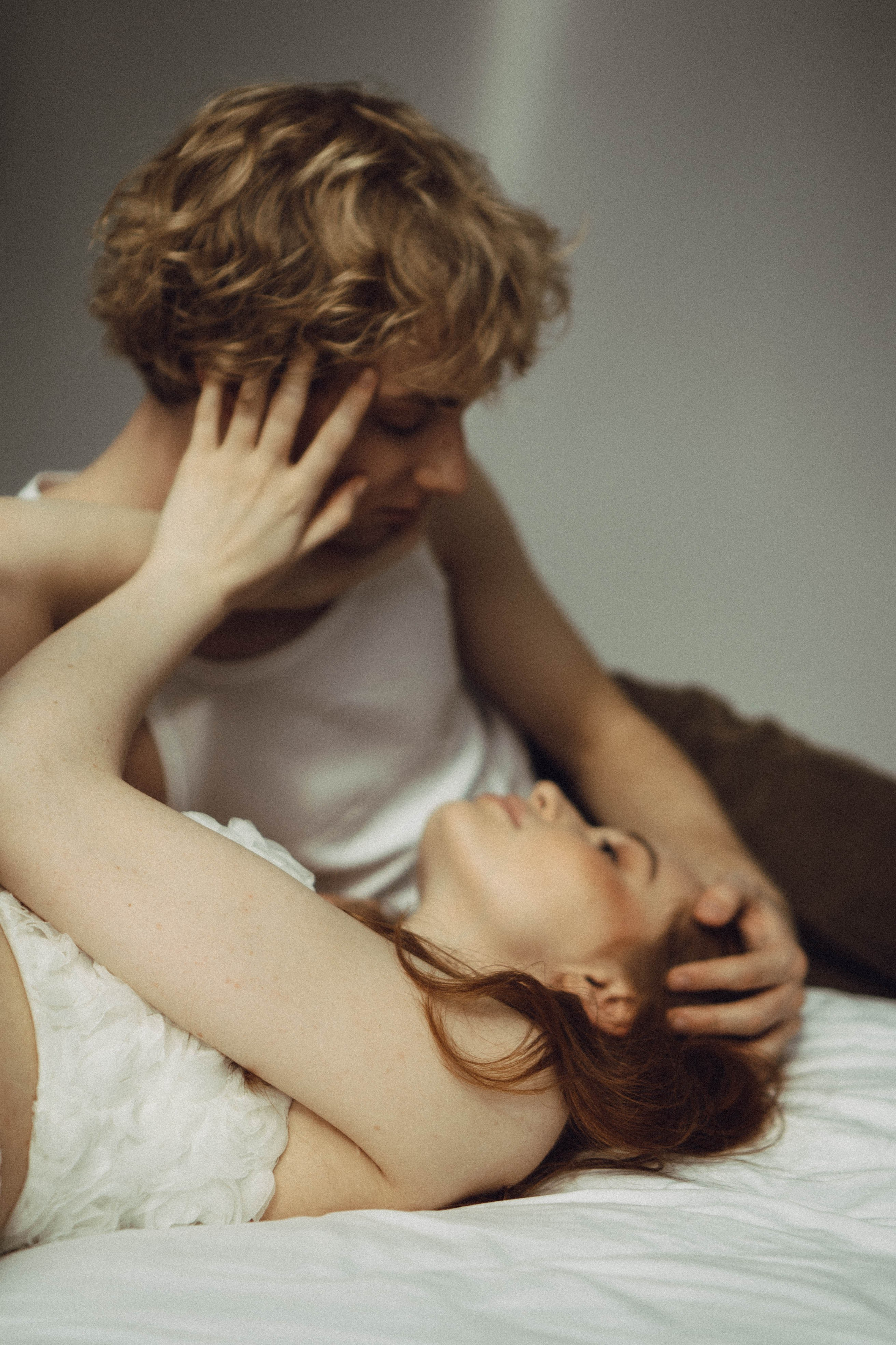 СВАДЕБНАЯ СЬЕМКА В ОТЕЛЕ. СБОРЫ ЖЕНИХА И НЕВЕСТЫ И ТАКЖЕ ТОР И ПОДГОТОВКА К ПРОГУЛКЕ. Профессиональный фотограф, Санкт-Петербург — Виктория Богомолова