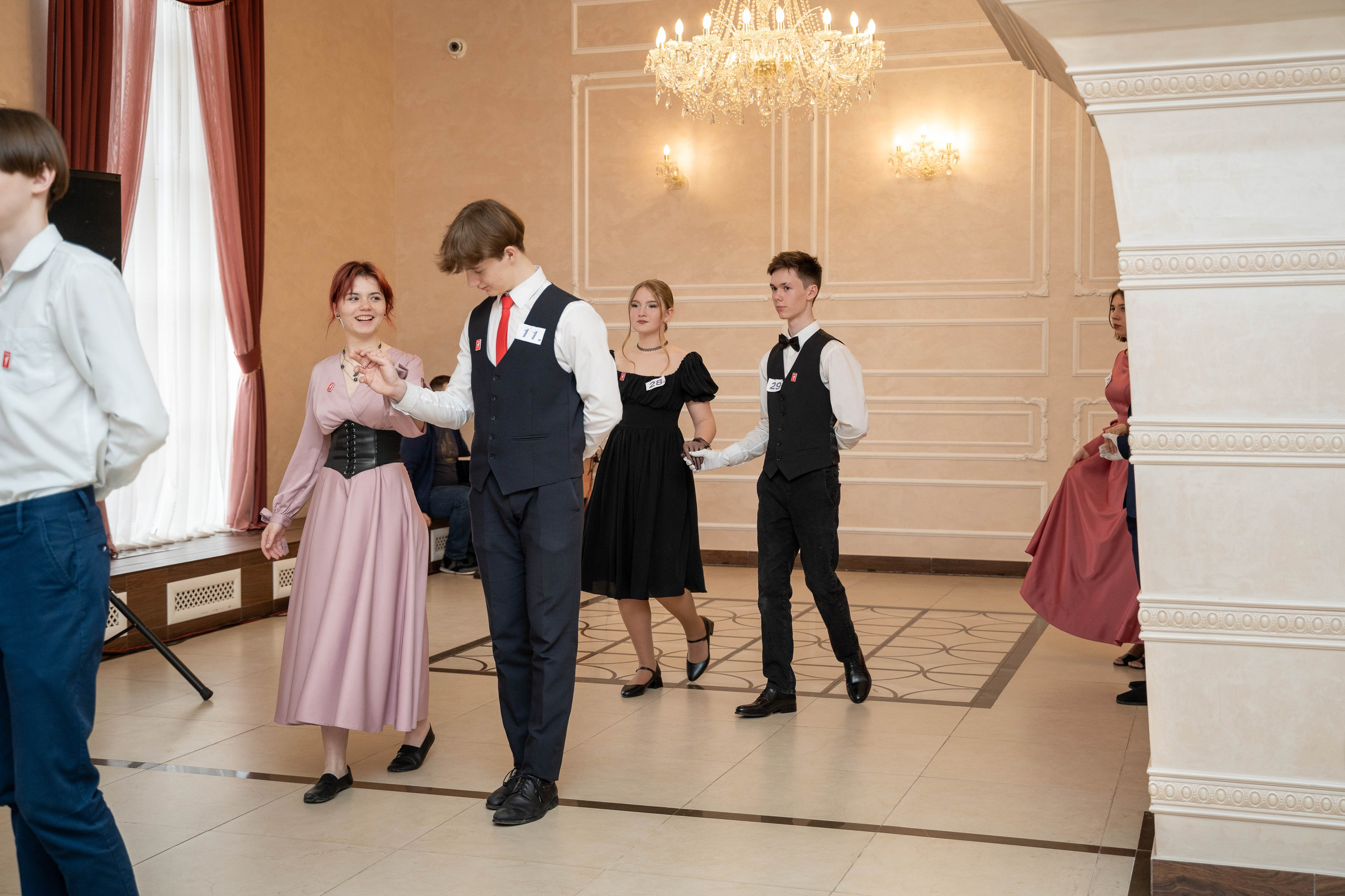 Репортажная съемка бала. Студийный фотограф в Петропавловске-Камчатском