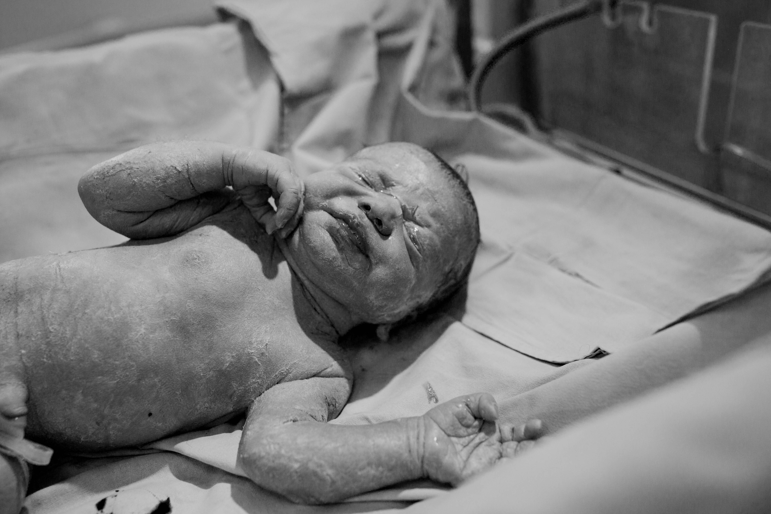 Съемка в роддоме маленькой принцессы. Детский фотограф Екатеринбург Юлия Мартынюк