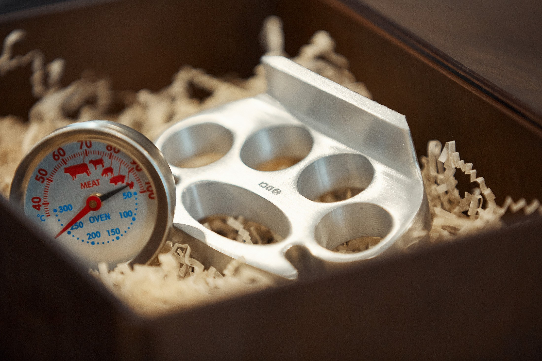 EMG / Международный форум / Презентация нового высокоточного станка. Антон Артюшин, портретный фотограф. Москва