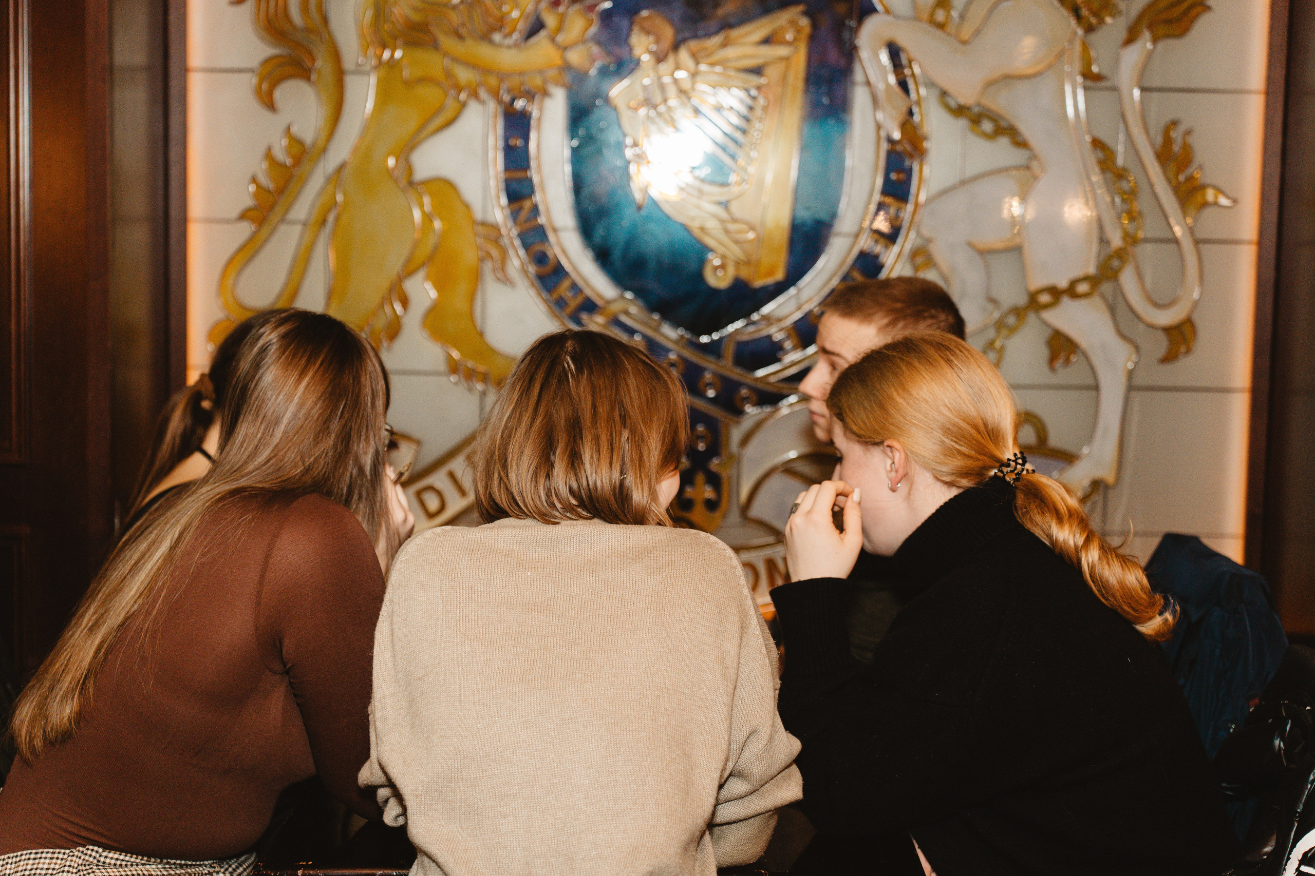 Intellectual games. Я занимаюсь событийной, свадебной, товарной, студийной… фотографией