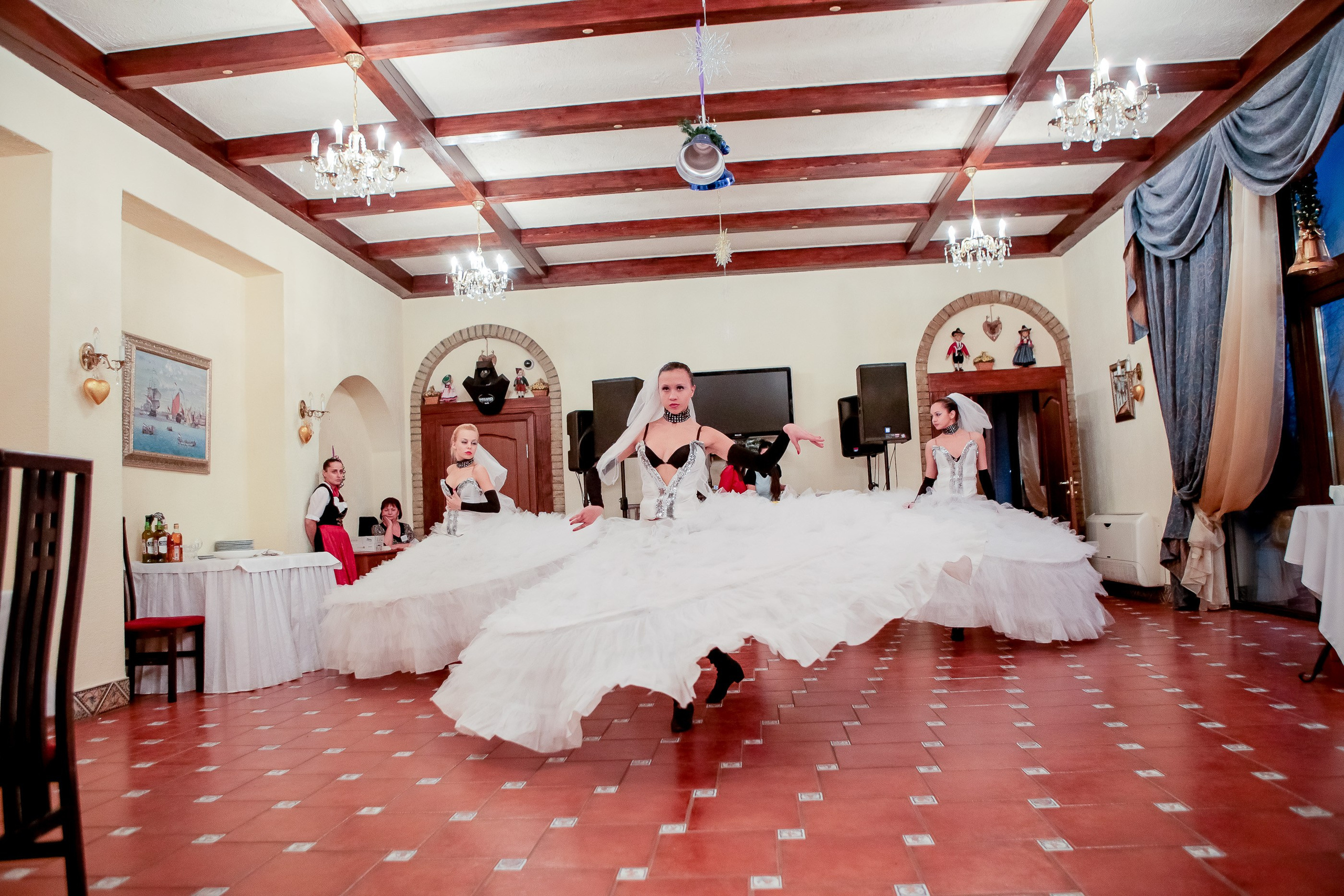 Корпоратив. Max Matvich and Victoria Basova are professionals in their field