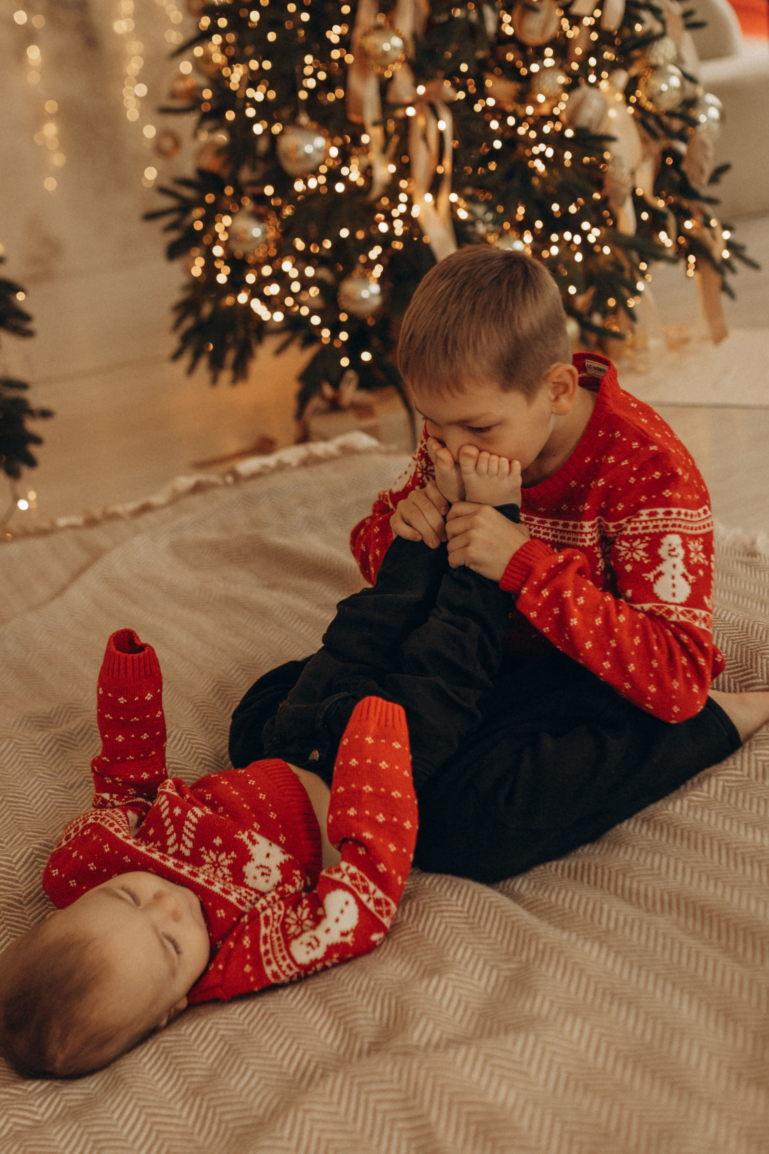 Яркий новый год мама и 2 сыночка. Фотограф в Ставрополе Svetlana Matveeva