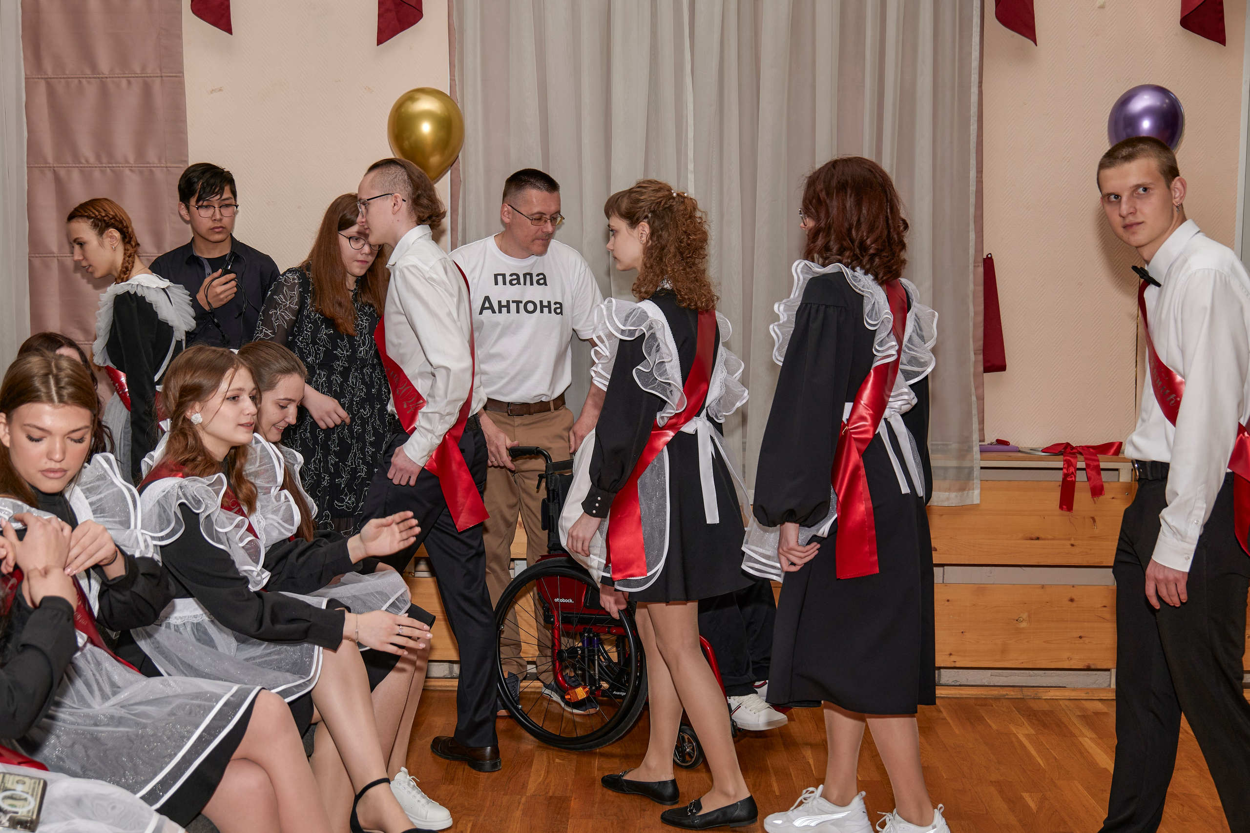 Последний звонок школа 1413. Детский и семейный фотограф г. Москва Оксана Катаджи