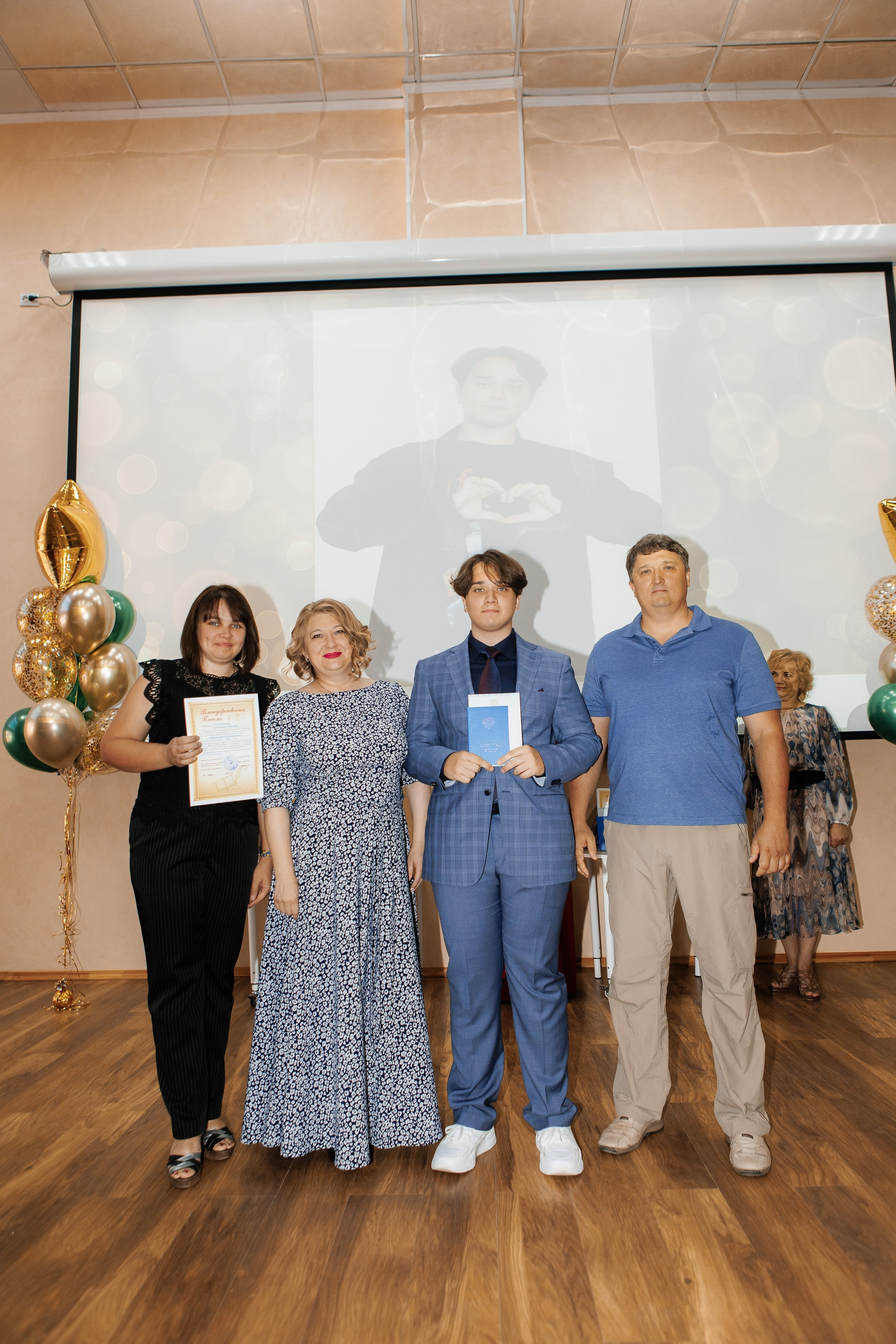 Выпускной Гимназия 12 2024 г. Свадебный и портретный Фотограф в Липецке Дмитрий Котюков