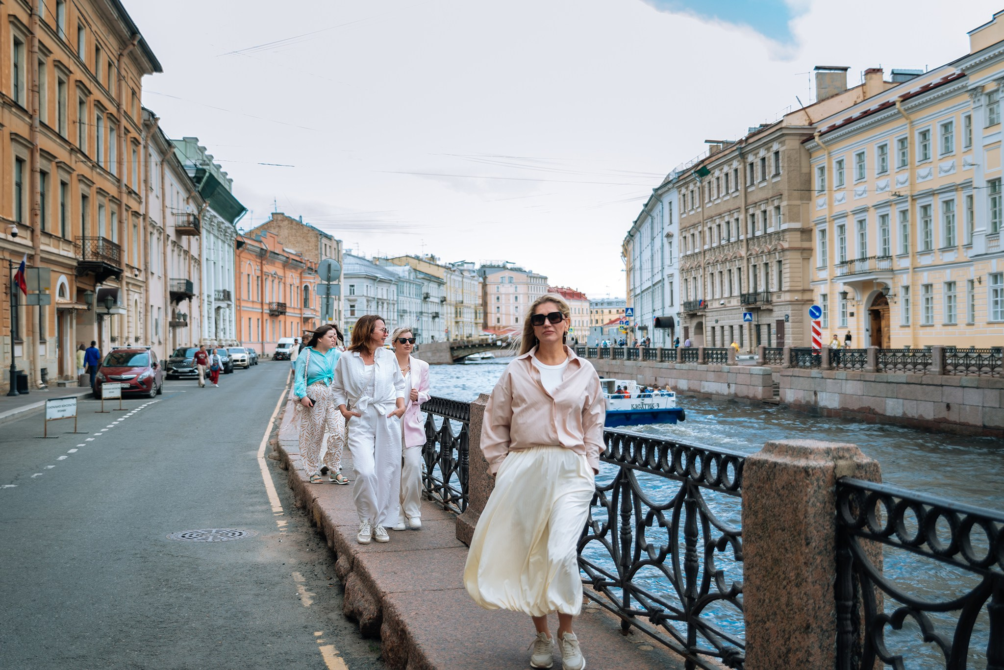 Прогулка по Питеру. Июнь 26. Репортажный фотограф в Санкт-Петербурге Анастасия Клёпова