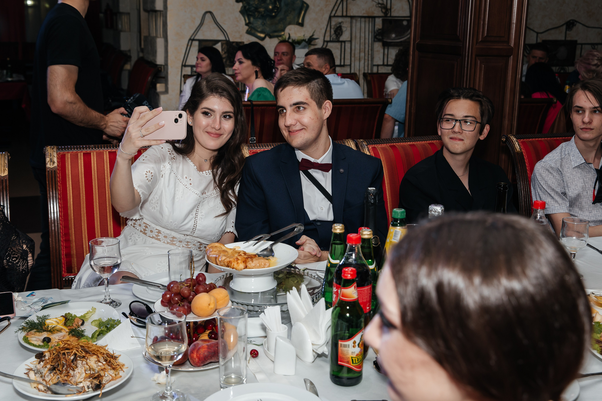 Выпускной 11 класс. Фотограф Любава Колесник. Выпускные альбомы в Крымском районе