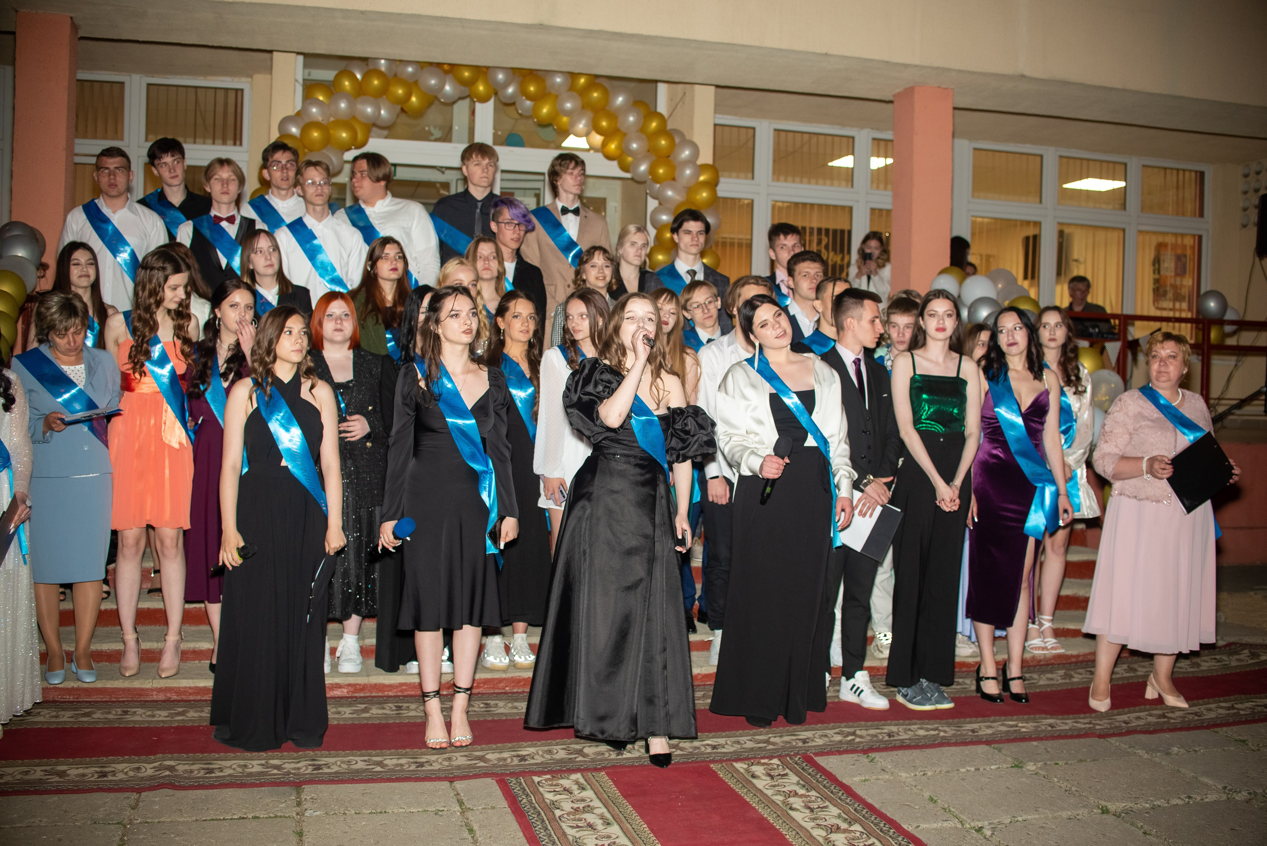 Выпускной 11 класс. Семейный фотограф на выписку из роддома и крещение Минск Настя Гришук