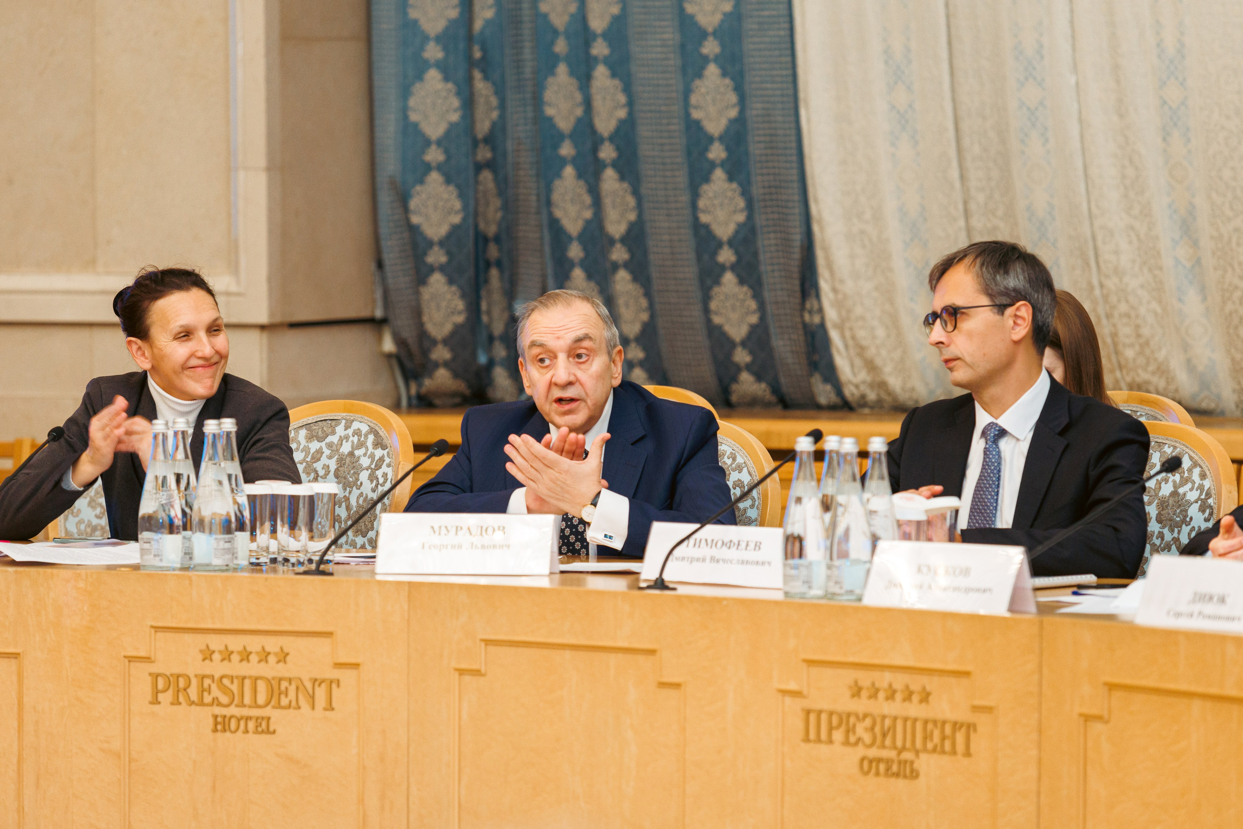 Фотосъёмка конференции деловые встречи. Фотограф на мероприятие в Москве Марик