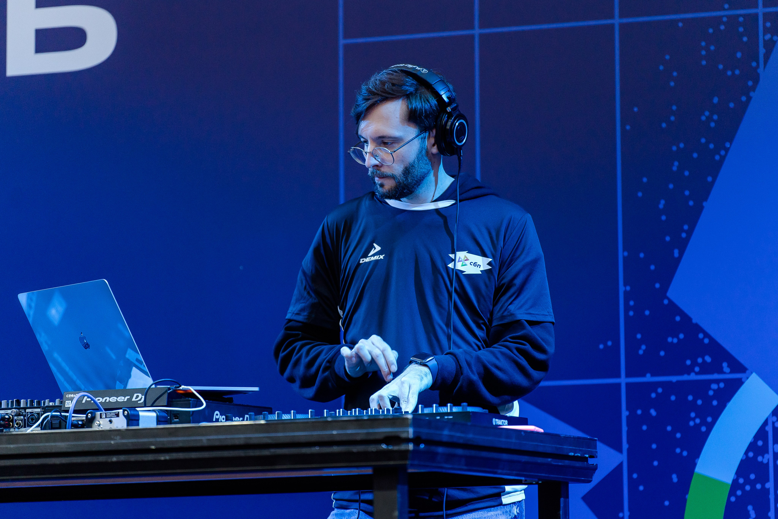 ФК «СКОРОСТЬ РЕШАЕТ» от СБП, РПЛ и Плюс Дача. Репортажный и свадебный фотограф в Москве