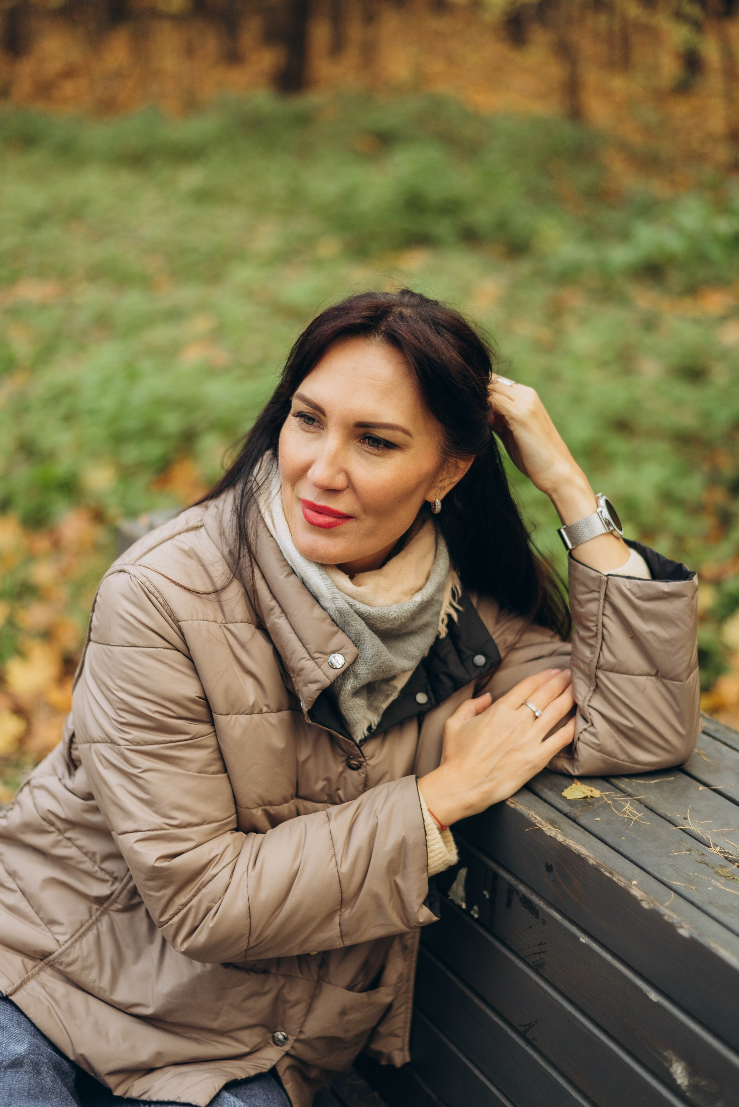 Прогулочная фотоссесия для девушки в парке. Семейный фотограф в Железнодорожном Масаева Елена