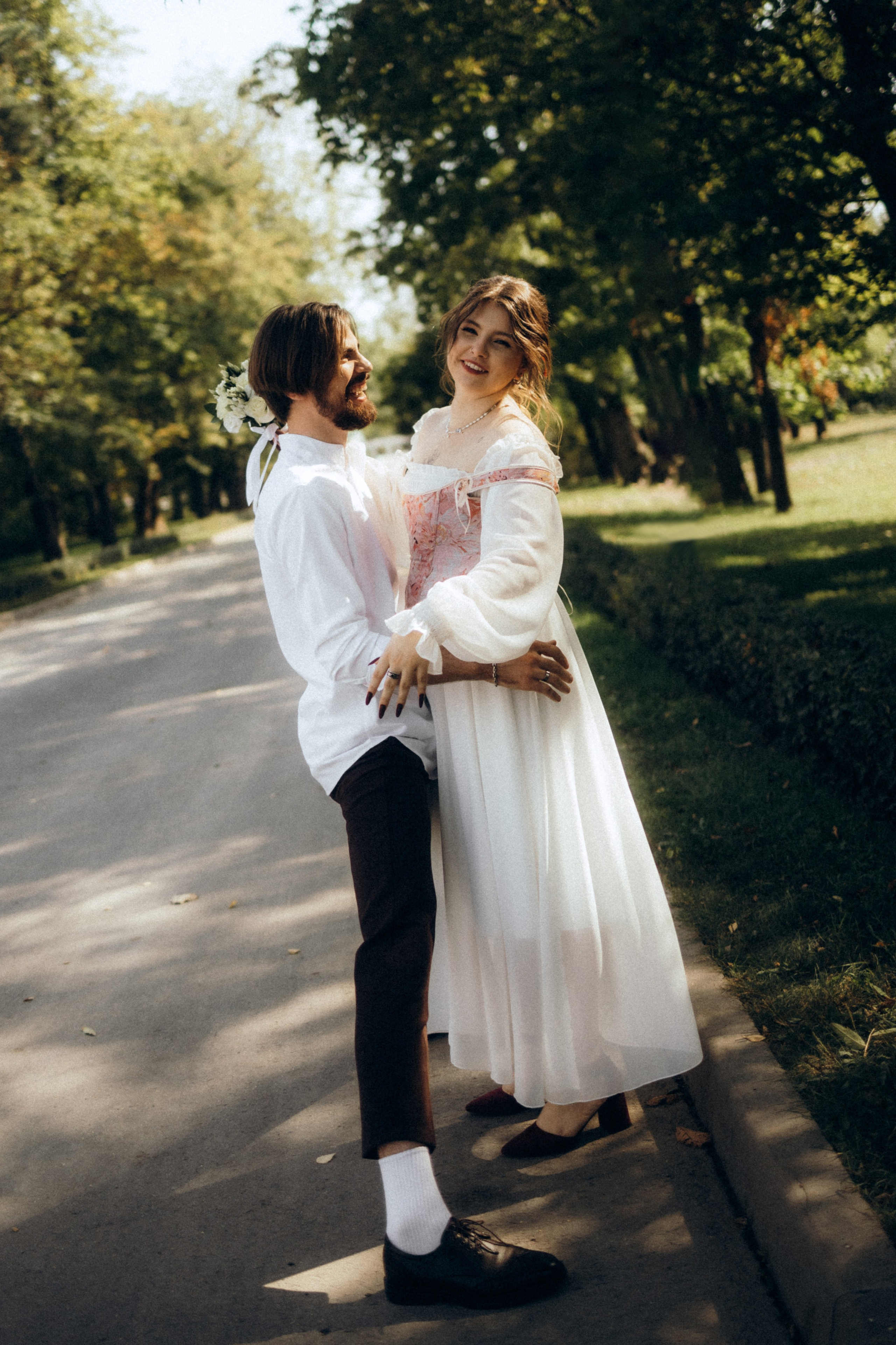 Илья и Настя, прогулка на ВДНХ и роспись Савеловском ЗАГСе. Свадебный и портретный фотограф в Москве Кристина Золотова