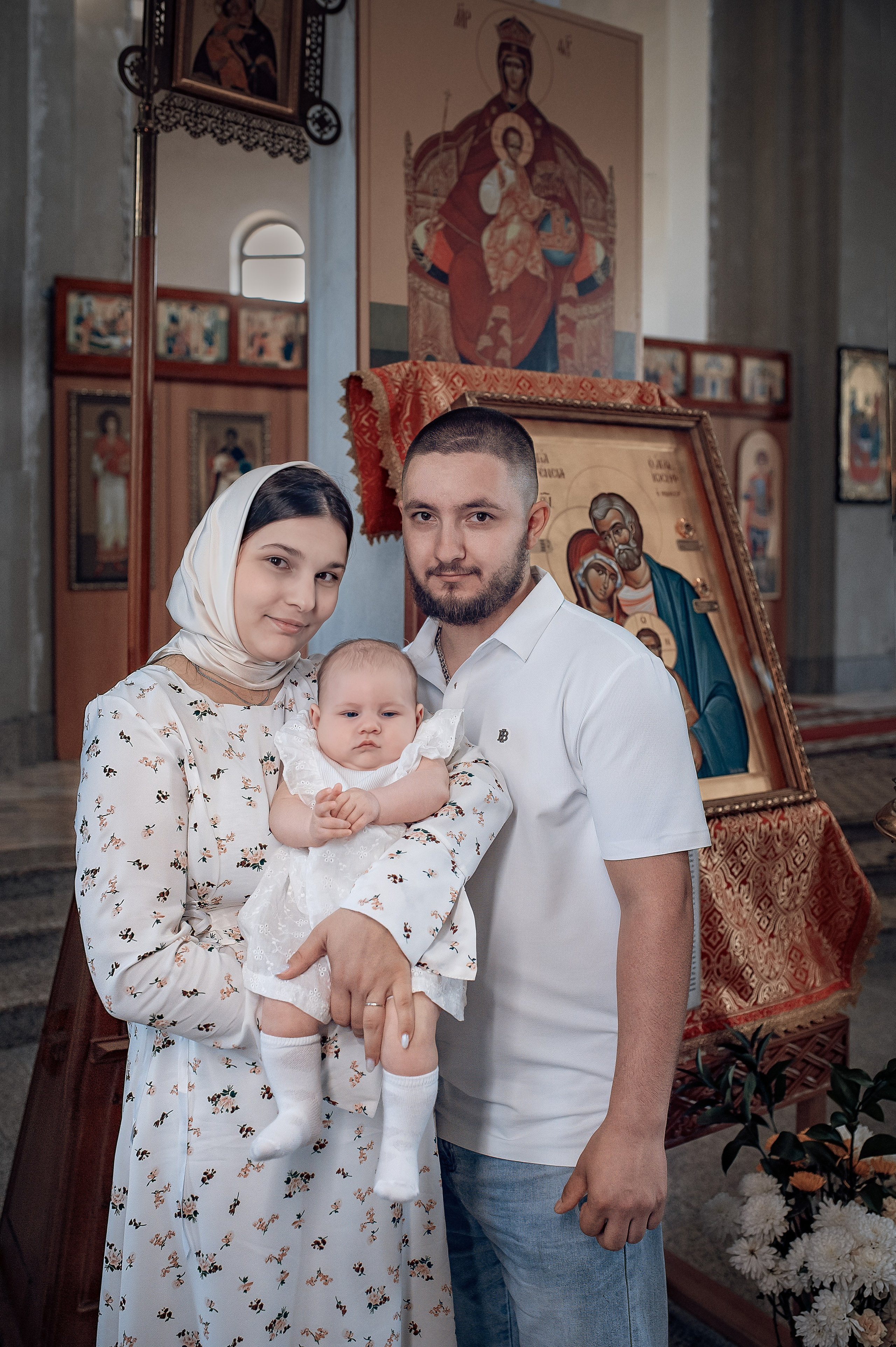 Крещение Василисы в храме исповедников и новомучеников Российских. Фотографы крещения/венчания  Красноярск Татьяна и Вячеслав Переваловы