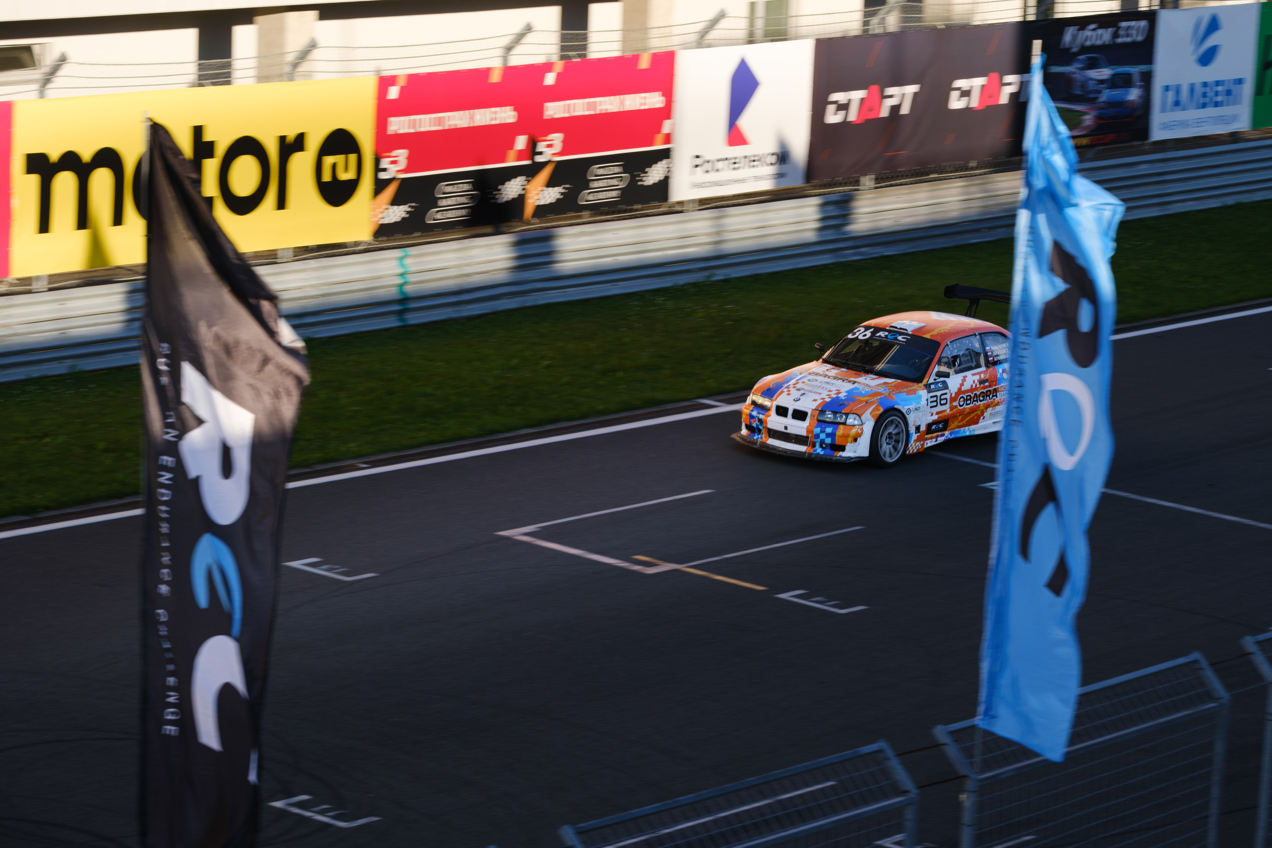 Российская серия гонок на выносливость. Авто и мотоспорт — фотограф Антон Медведев iCoguar