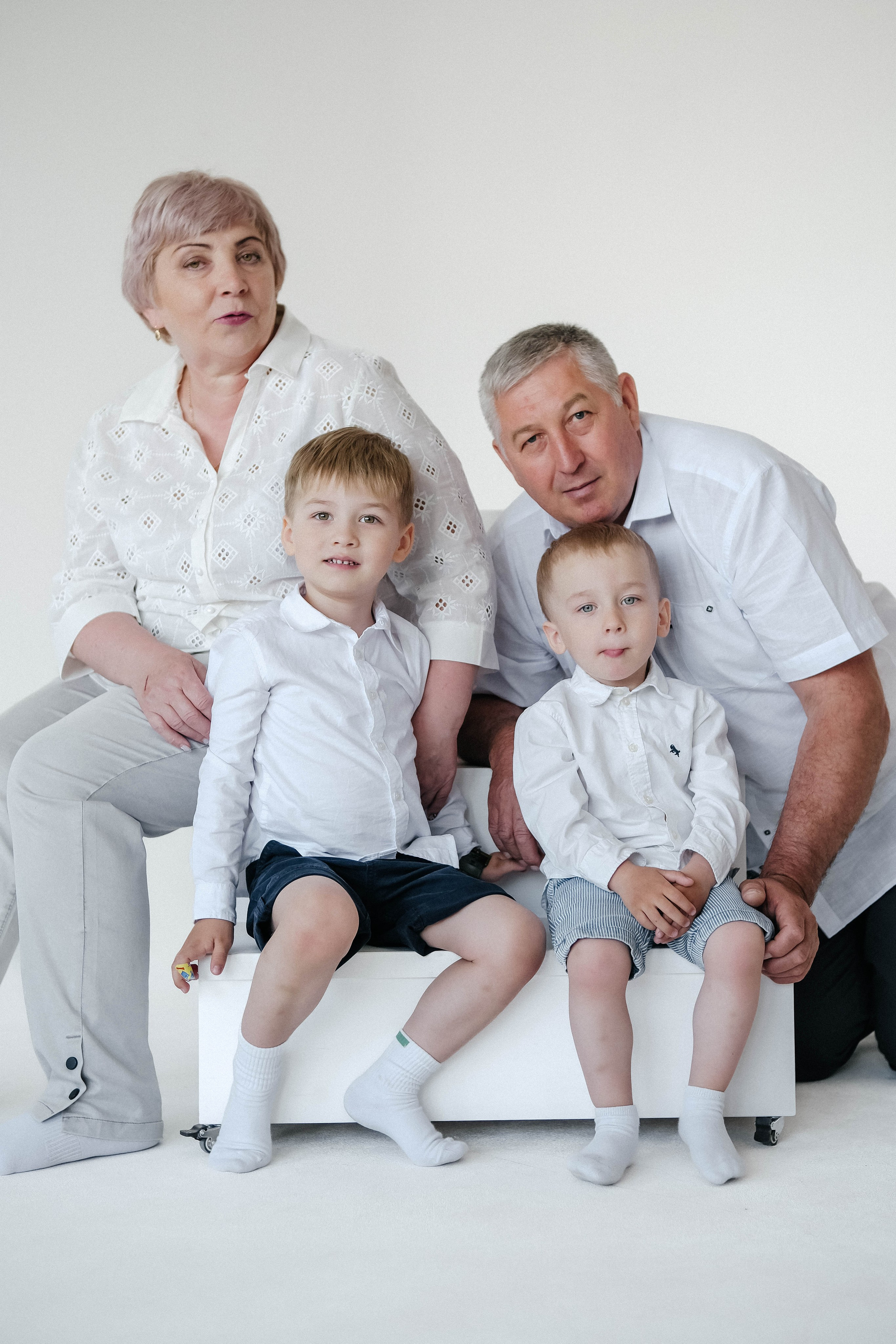 Большая семейная на циклораме. Главная