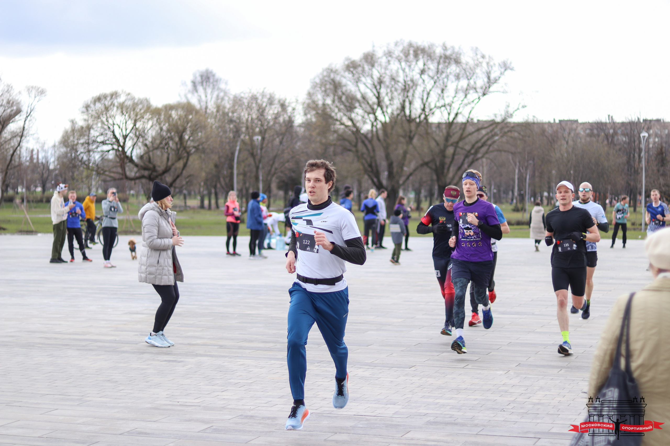 Московский Спортивный «КОСМИЧЕСКИЙ RUNOFF». Ивентный фотограф в Санкт-Петербурге Олег Комков