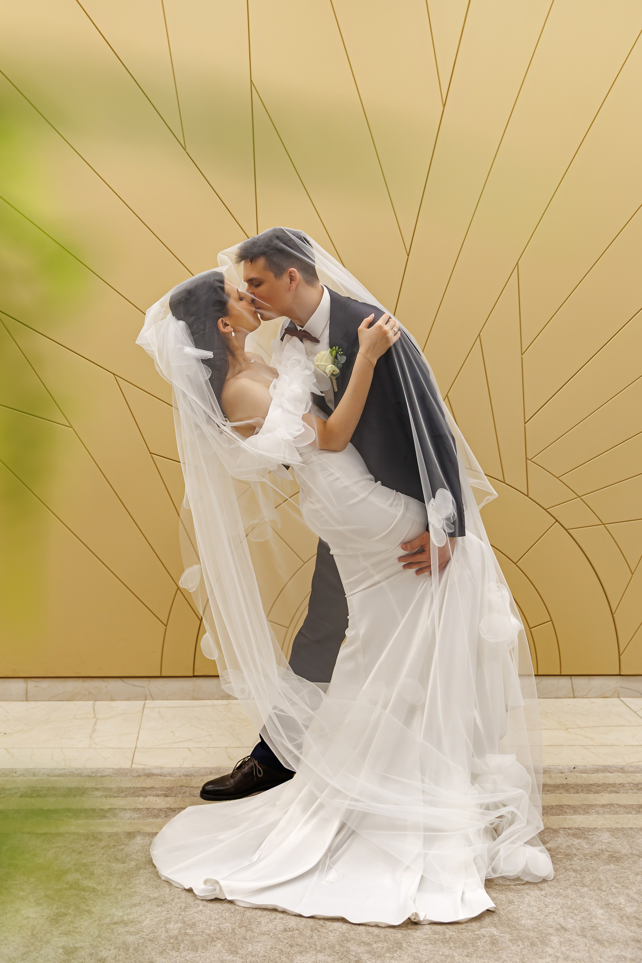 Свадебная фотосессия и сборы в гостинице Националь. Свадебный фотограф Москва и МО Сергей Киржаев