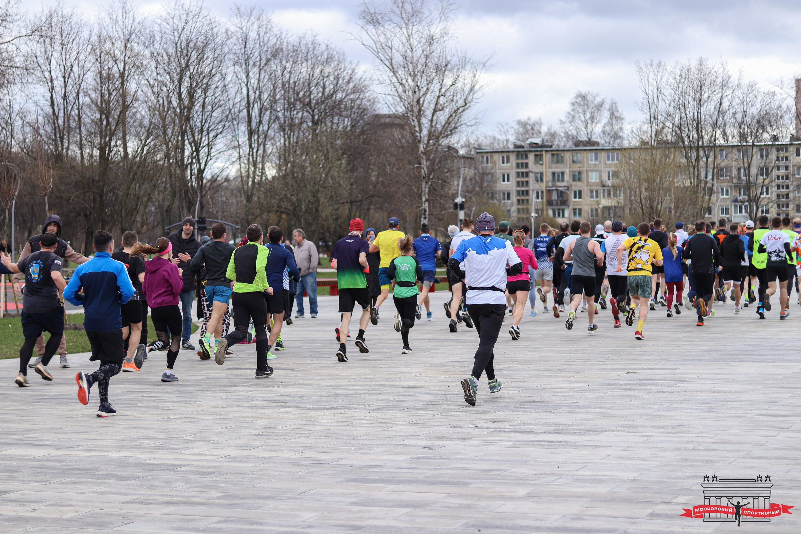Московский Спортивный «КОСМИЧЕСКИЙ RUNOFF». Ивентный фотограф в Санкт-Петербурге Олег Комков