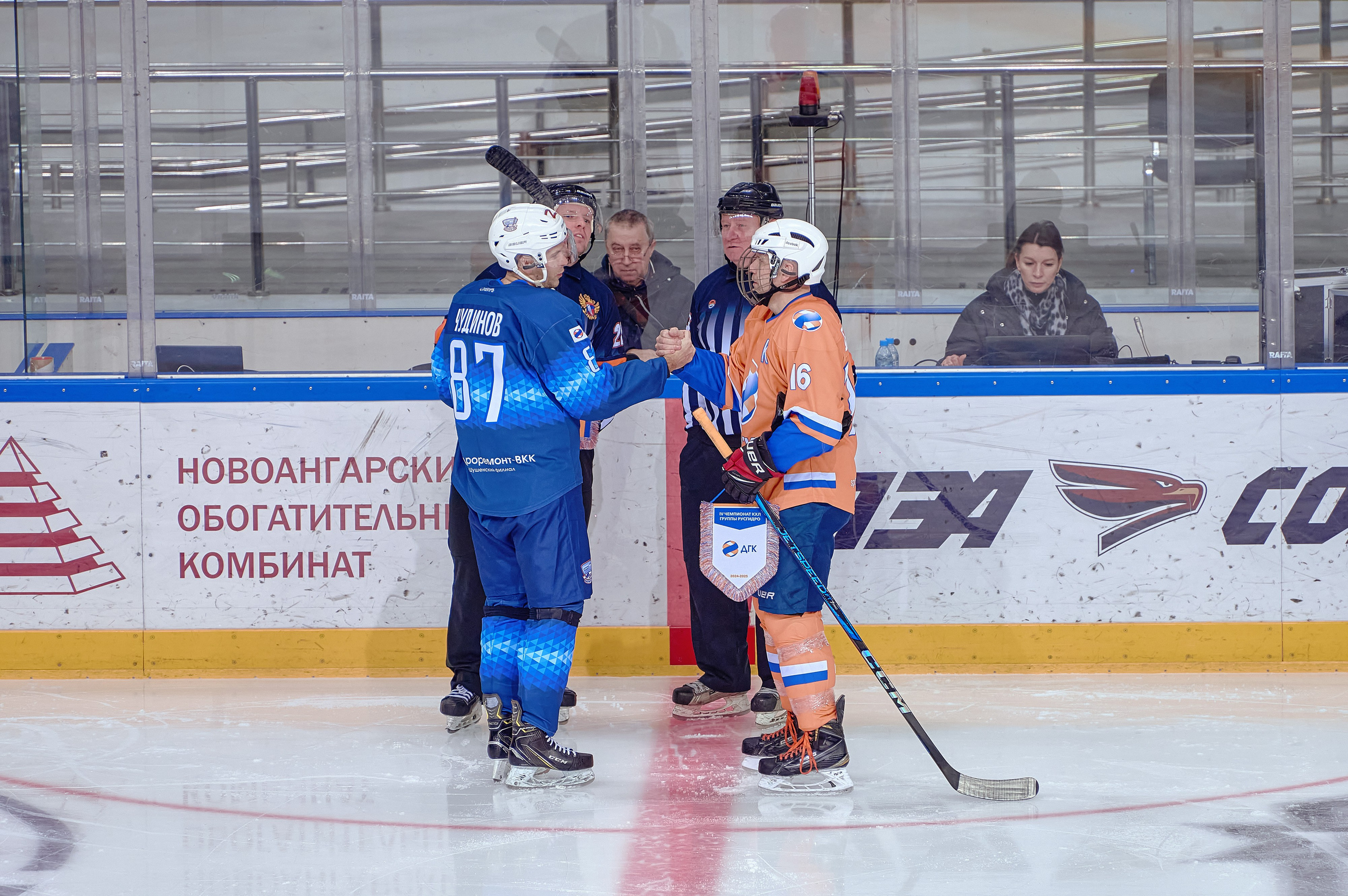 Платинум Арена — Хоккей — РусГидро. Фотограф Яковлев Роман — Красноярск