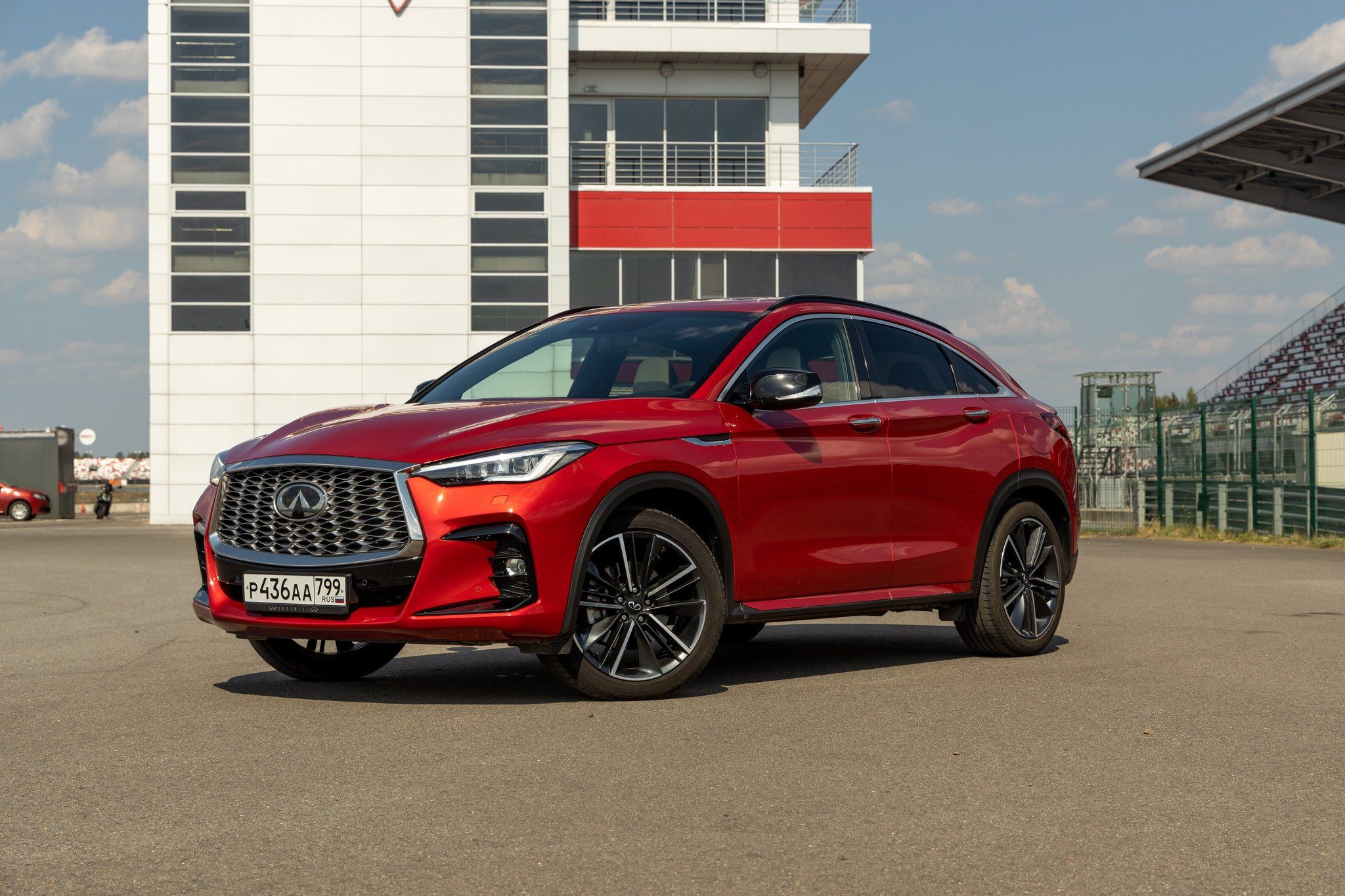 Infiniti QX55. Репортажный, семейный и студийный фотограф в Москве Демин Алексей