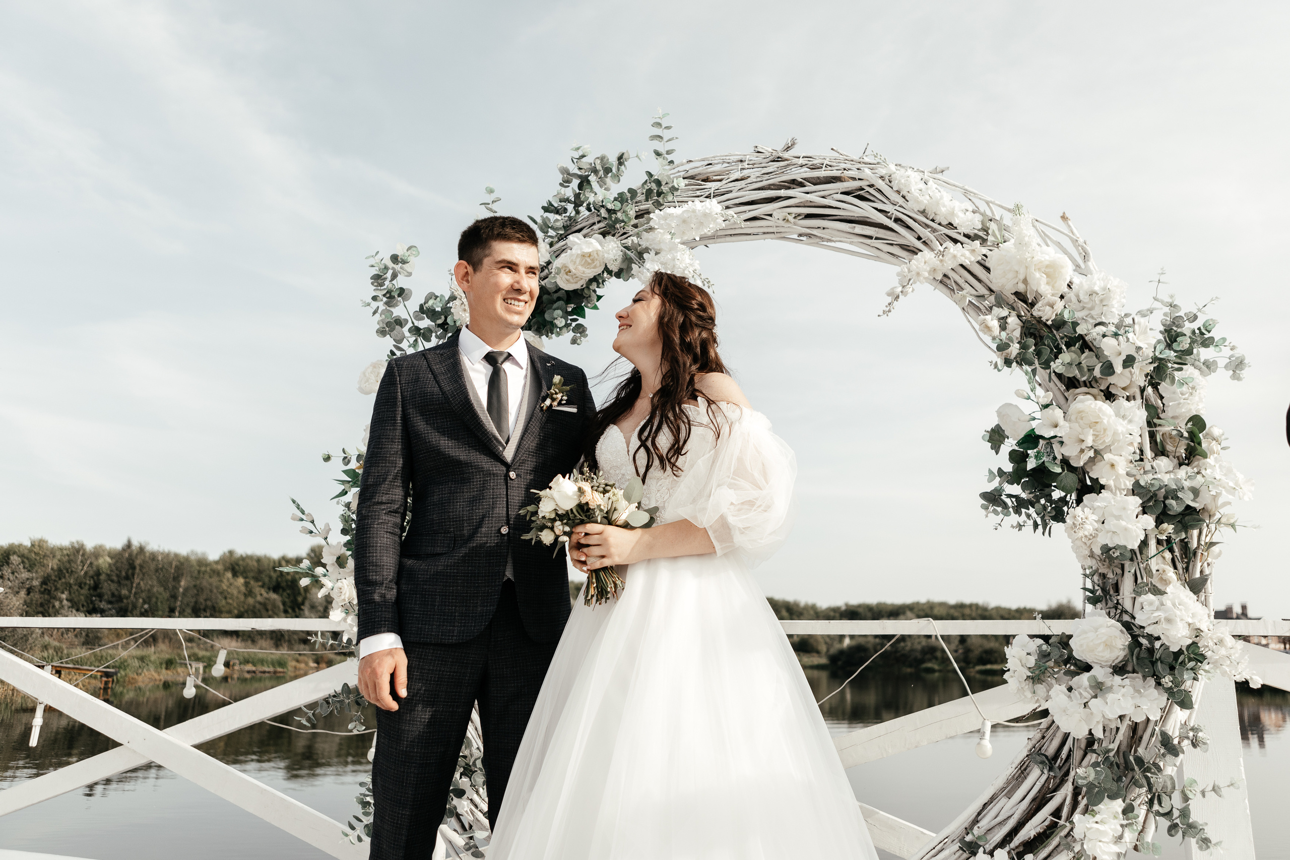 Свадебный фотограф Уфа — Руслан ГабдлисламовЖивые эмоции, красивые кадры, воспоминания на всю жизнь.Работаю по всей Республике Башкортоста. Свадебный фотограф Уфа Руслан Габдлисламов