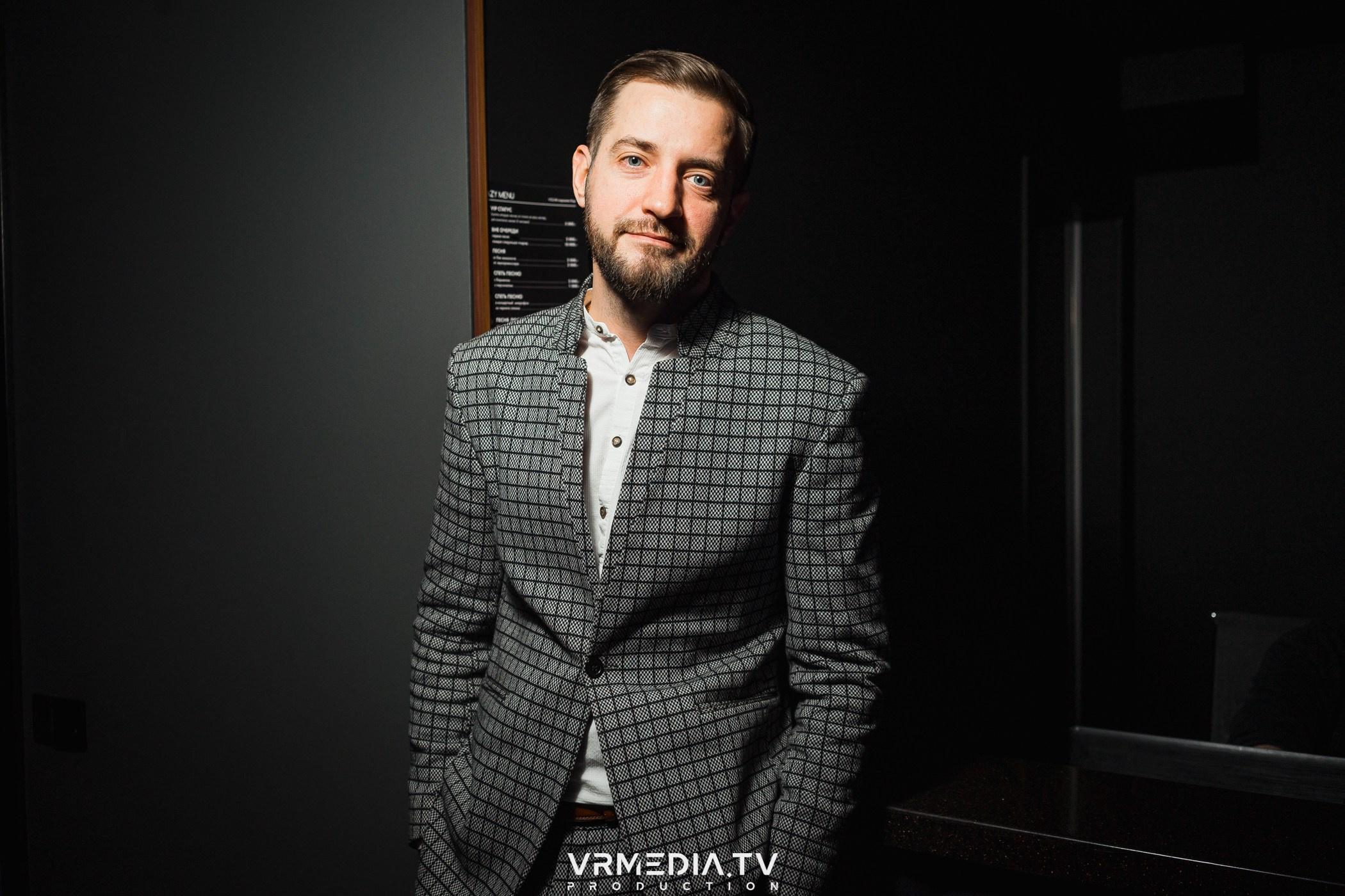 НОВОГОДНЯЯ РАЗМИНКА в караоке-баре «Volna»