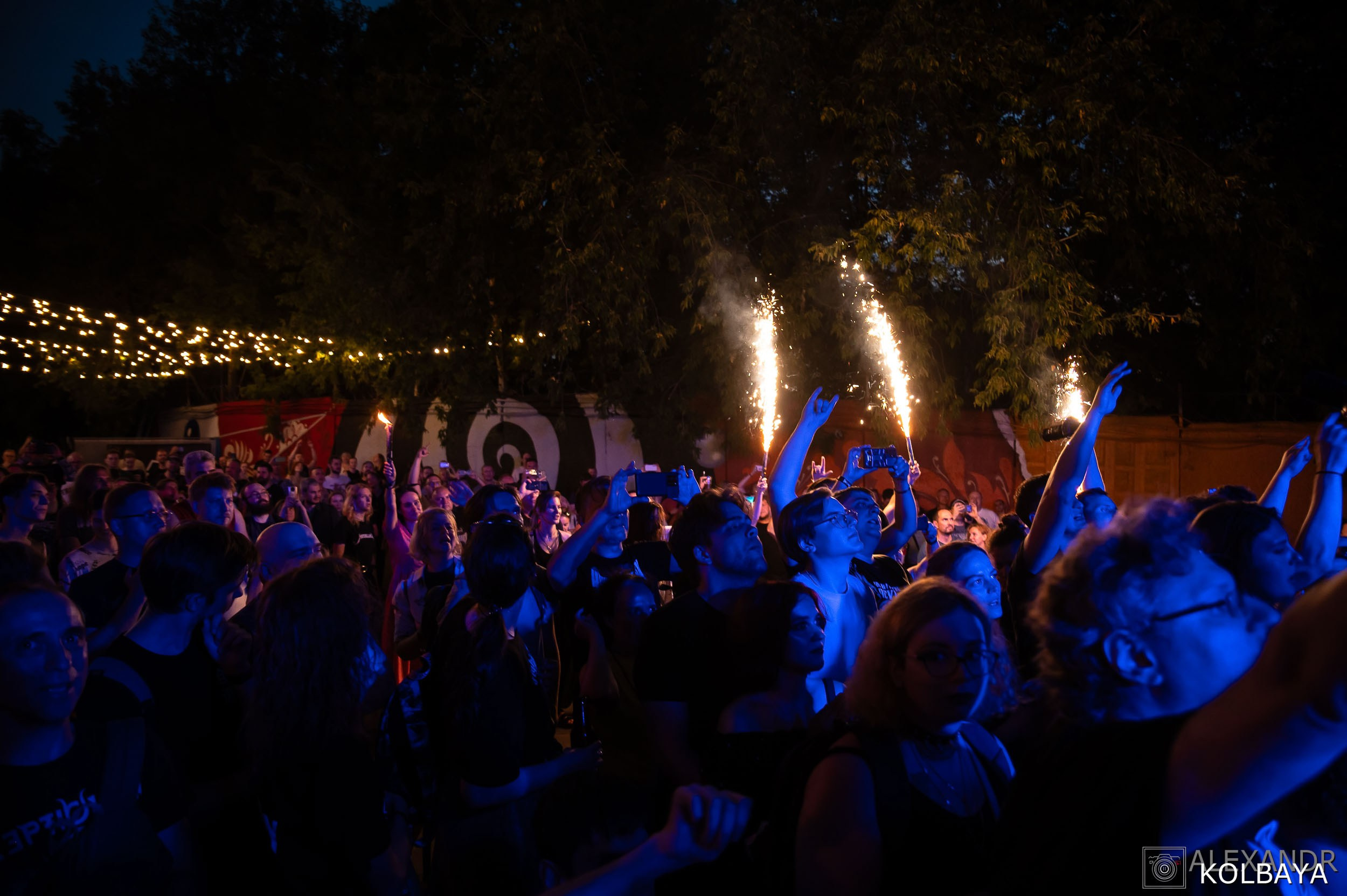 Фоторепортаж с мэшап концерта группы Черный Обелиск 4 июля 2024 года. Концертный и театральный репортажный фотограф в Москве Александр Колбая