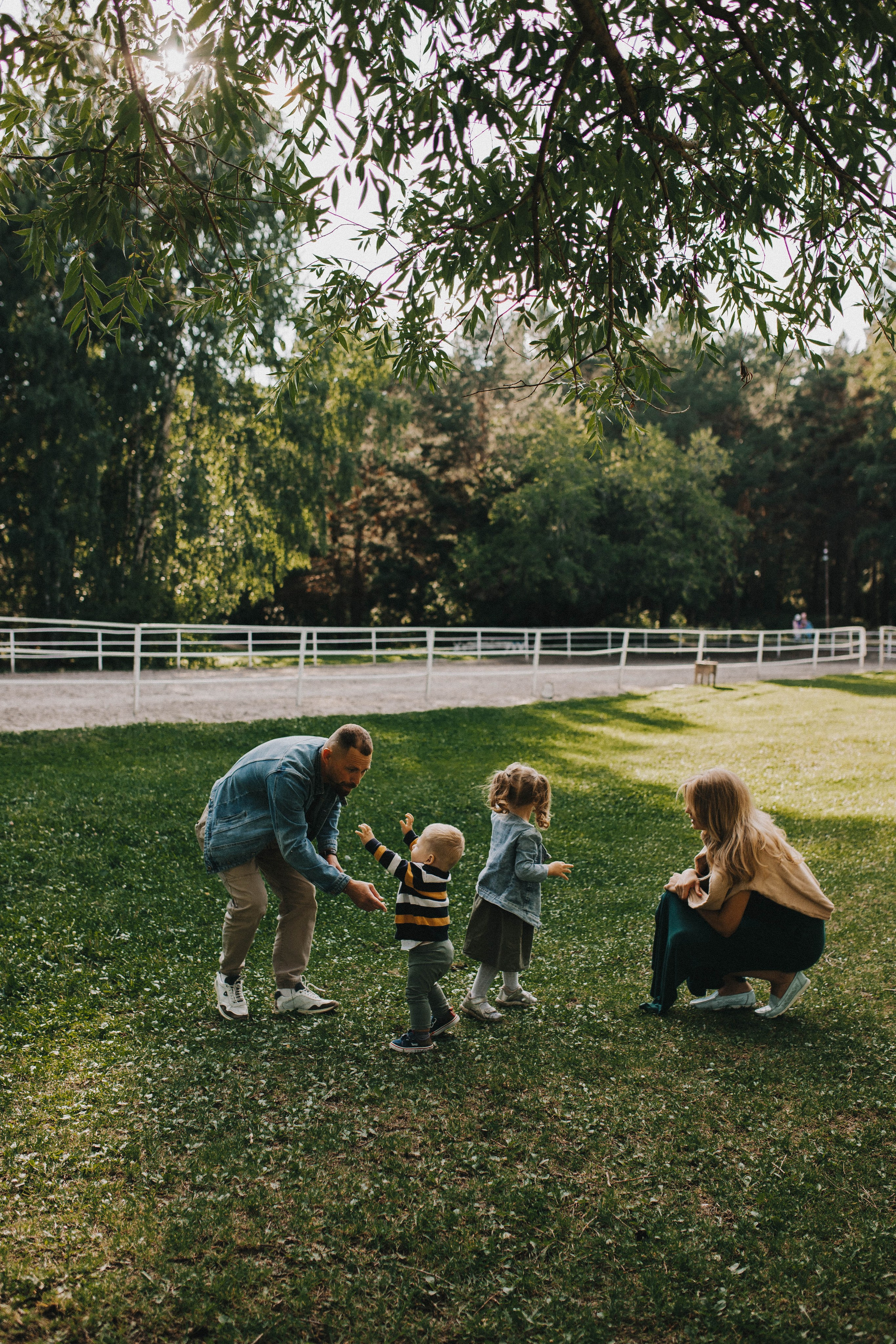 «Ма, па, поехали на лошадок смотреть!». Свадебный фотограф Новосибирск
