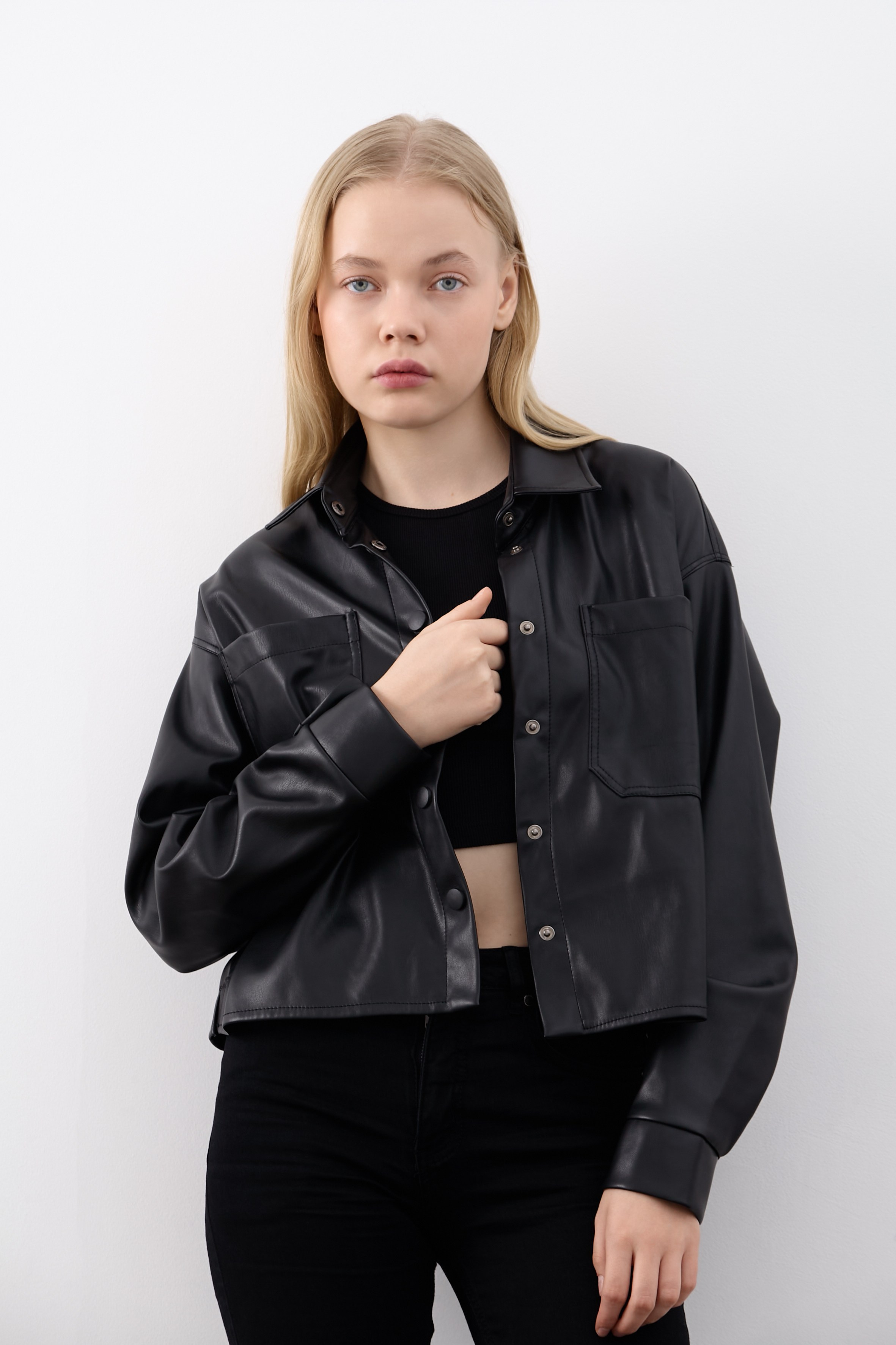 Модельные тесты для Насти. Модельные тесты в Москве. Фотограф Вика Паршина