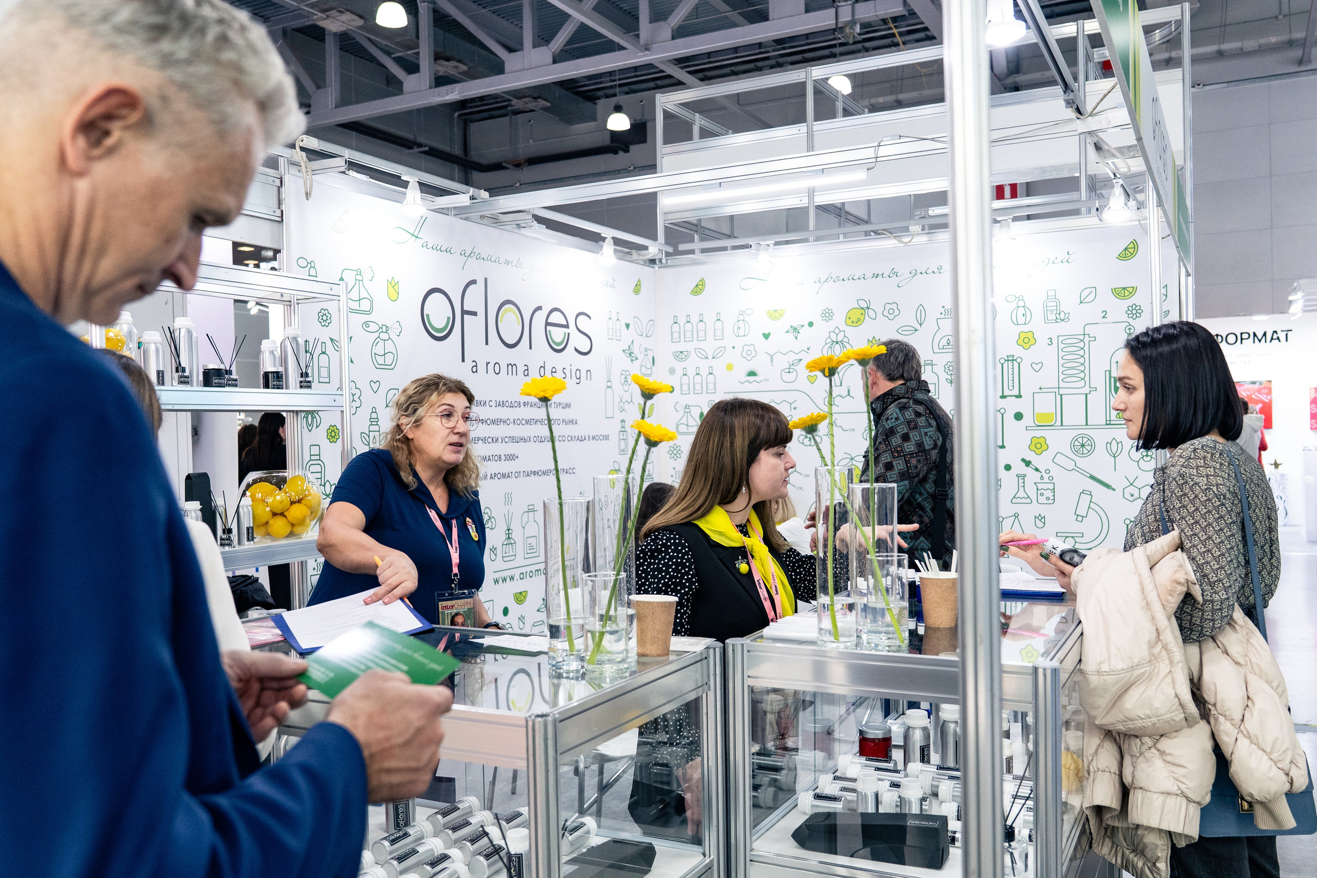 Oflores на выставке InterCHARM 2025. Фотограф Владимир Бакарюк