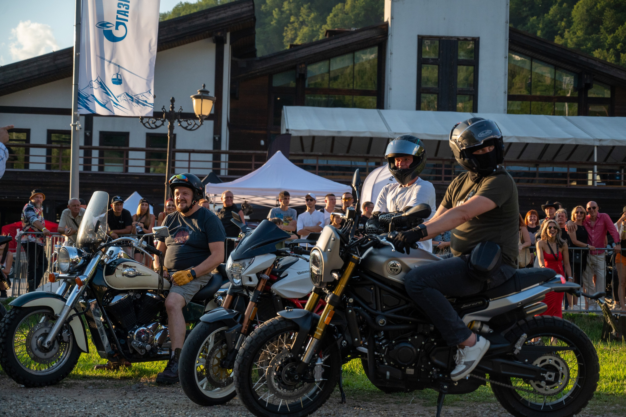 11- ый Ежегодный Байк Фестиваль " Медвежья МОТО ПОЛЯНА». Фотографирую счастливых людей в Сочи