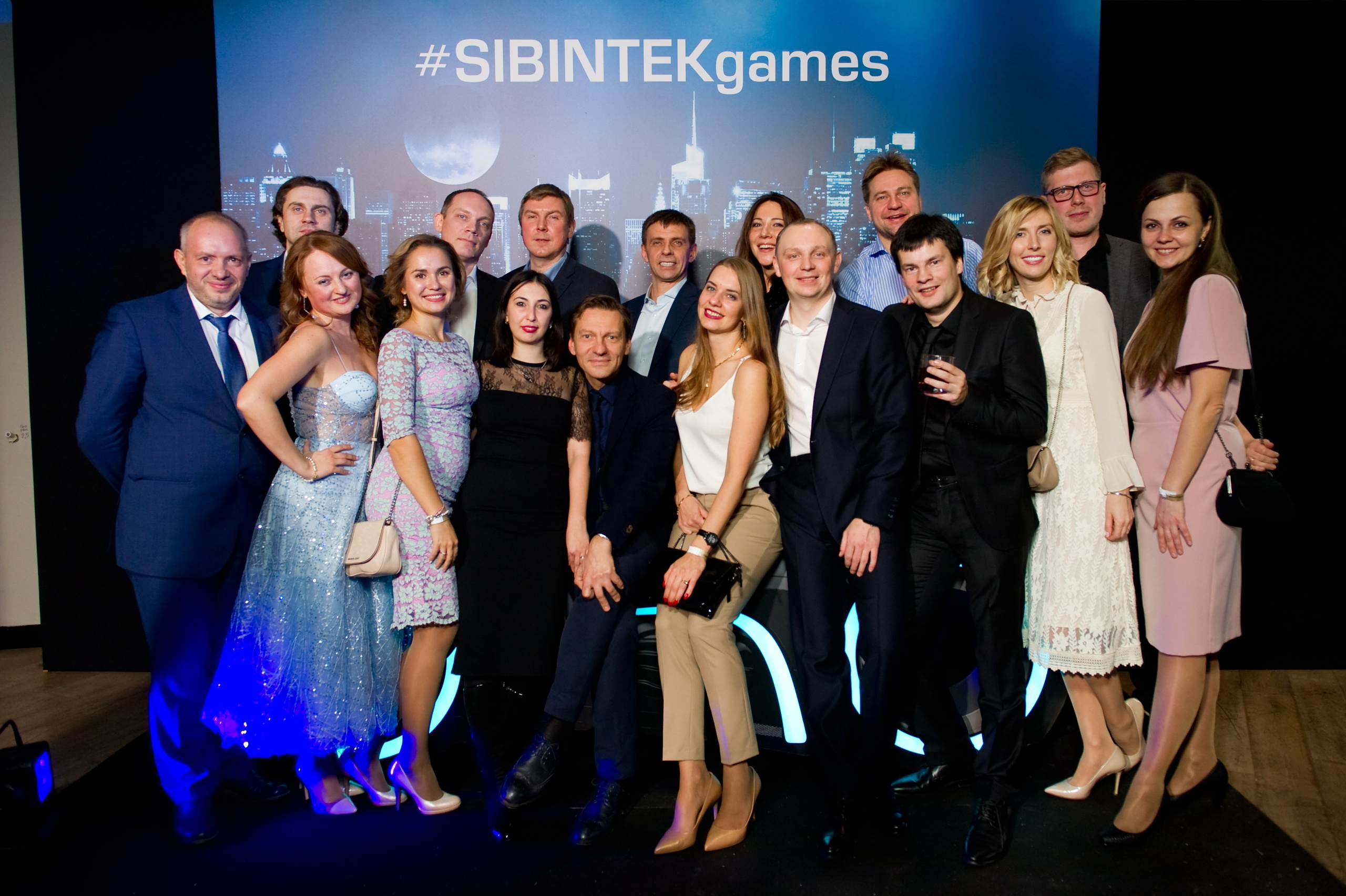 Новогодний корпоратив Сибинтек. Репортажный фотограф и видеограф Слава Думчев. Тимбилдинги, отчетники, корпоративы