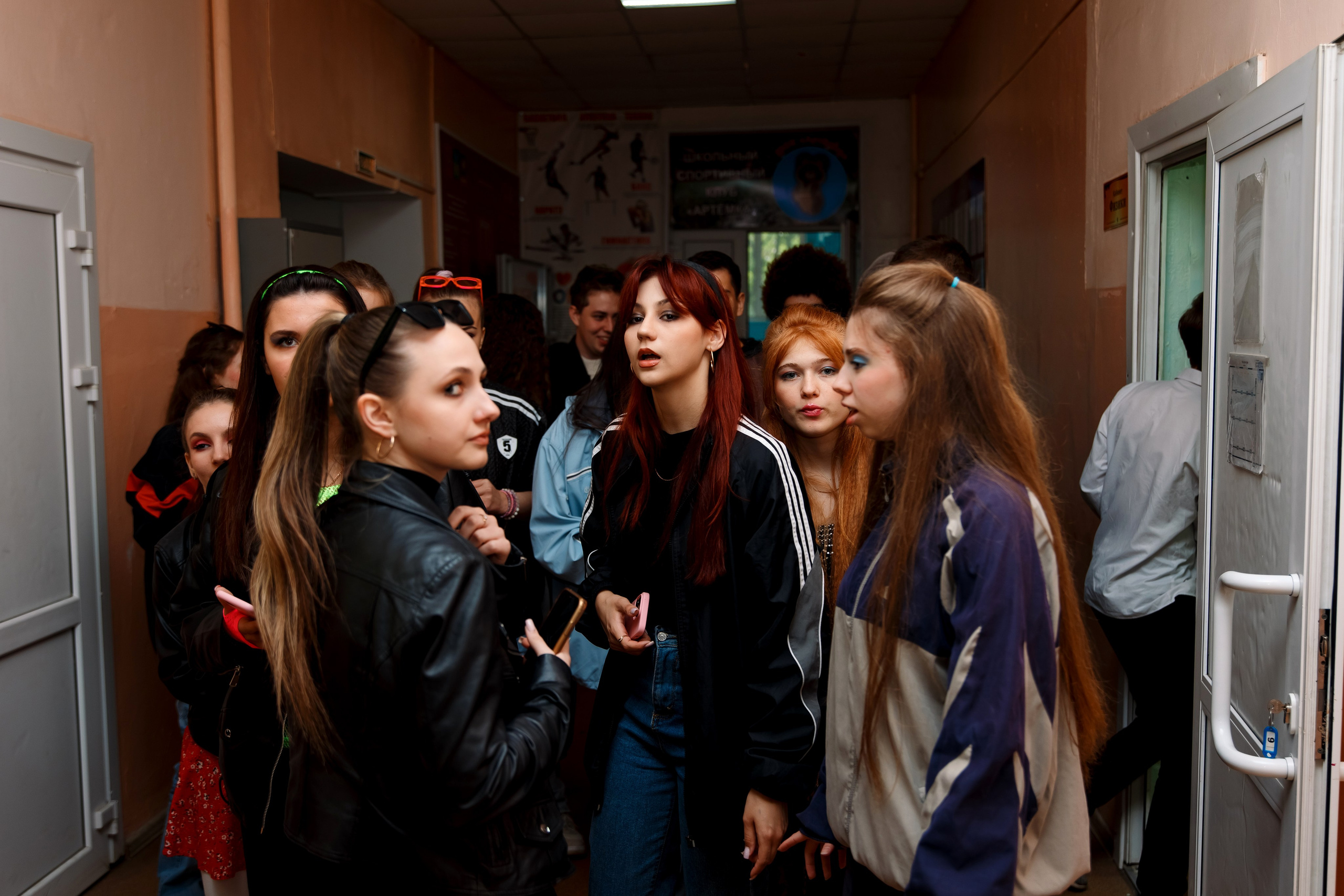 11 класс день не послушания в школе. Фотограф Любовь Корниенко, Примоский край