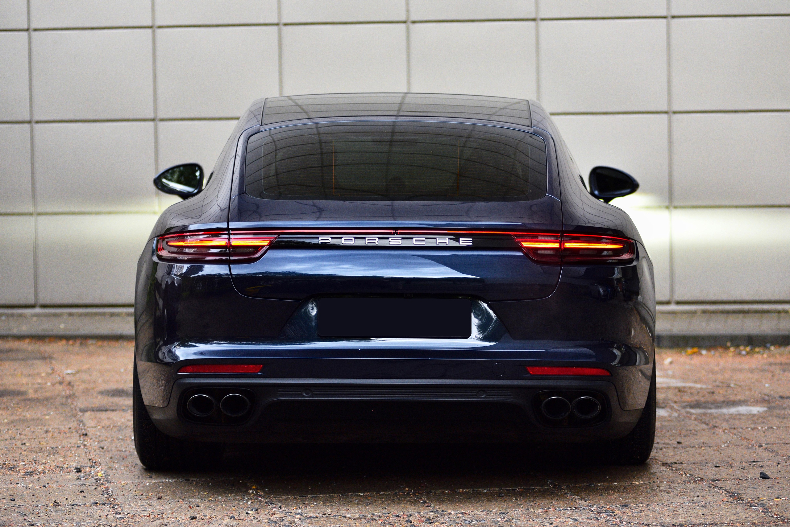 Porsche Panamera Turbo S. Автомобильный и интерьерный фотограф в Минске Александр Тагаев