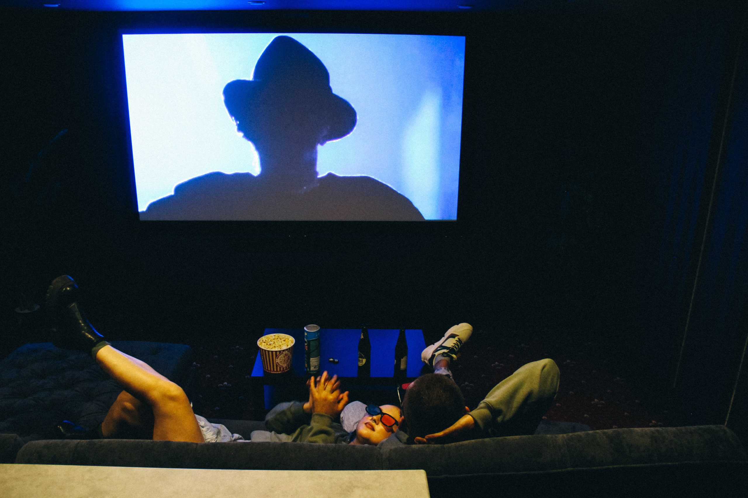 Кинотеатр. Семейный фотодуэт Ирина и Николай Власьевы. Фотосессии в Новосибирске