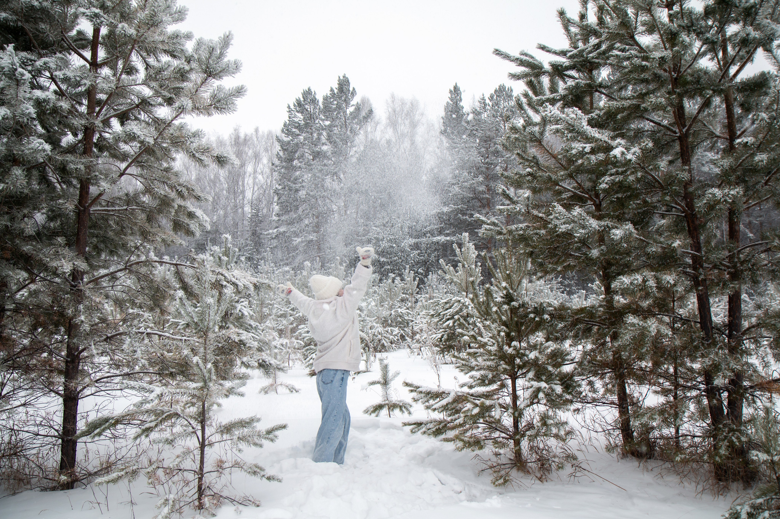 Дарья. В зимнем лесу. Фотограф в Шелехове, лучшие выпускные альбомы в Шелехове