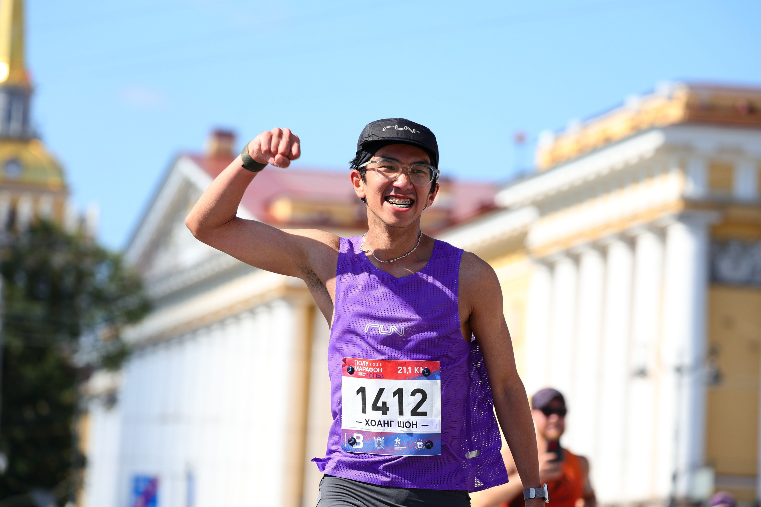 Полумарафон СПБ 2025. Спортивный фотограф в Санкт-Петербурге Илья Vacool