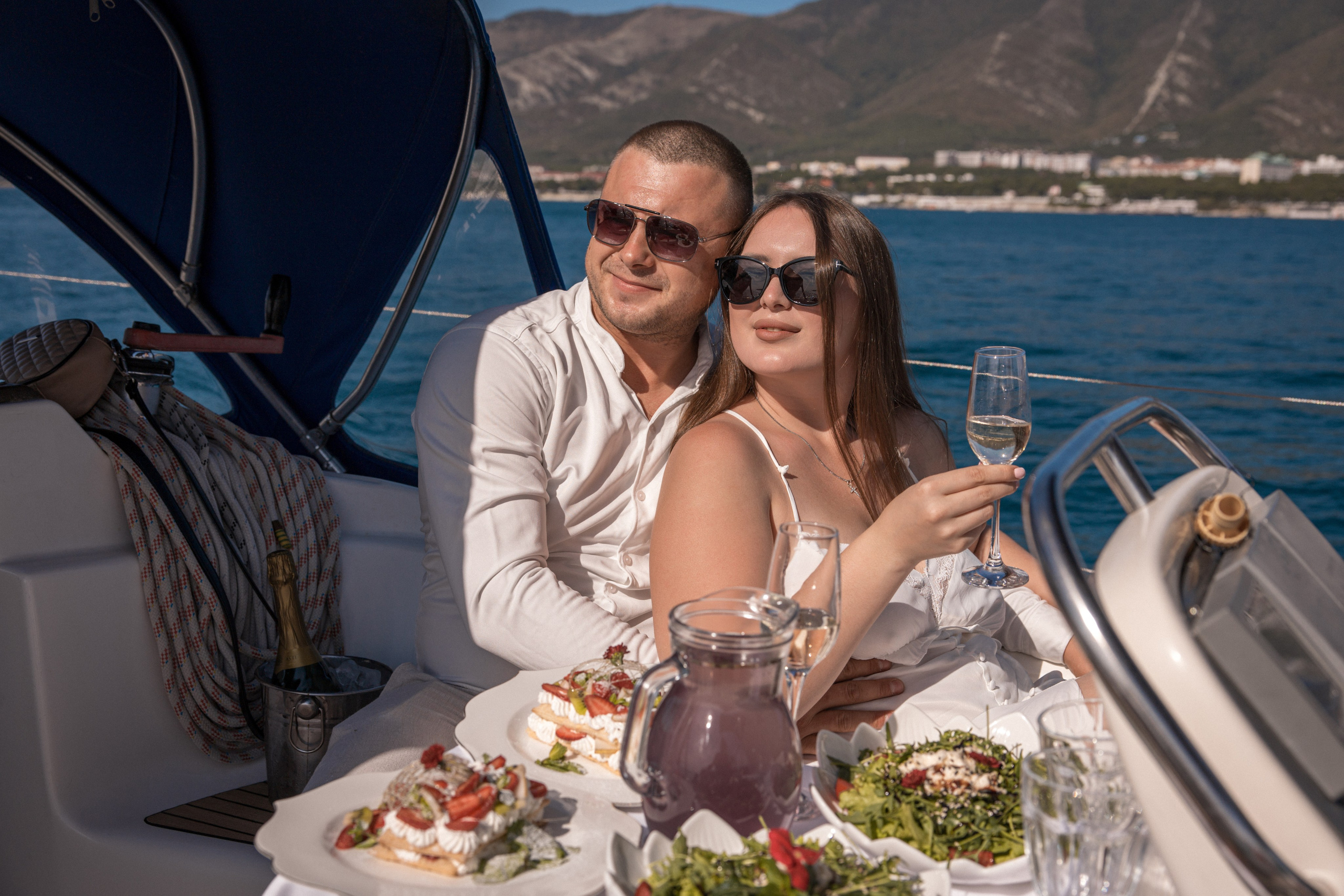 Предложение на яхте 2022. Семейный и свадебный фотограф в Геленджике Михаил Шматов