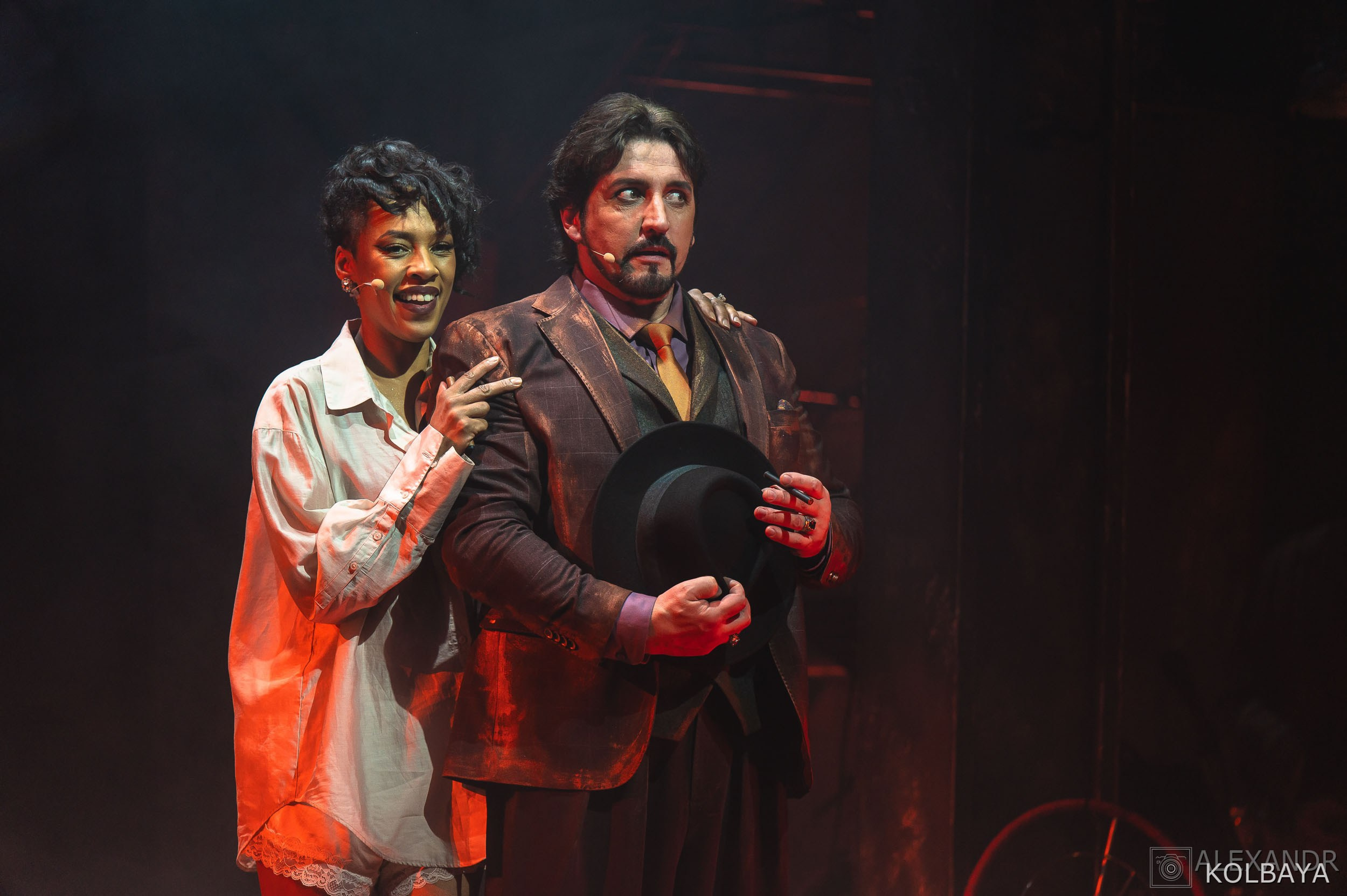 Фотографии со спектакля «Однажды в городе N». Концертный и театральный репортажный фотограф в Москве Александр Колбая