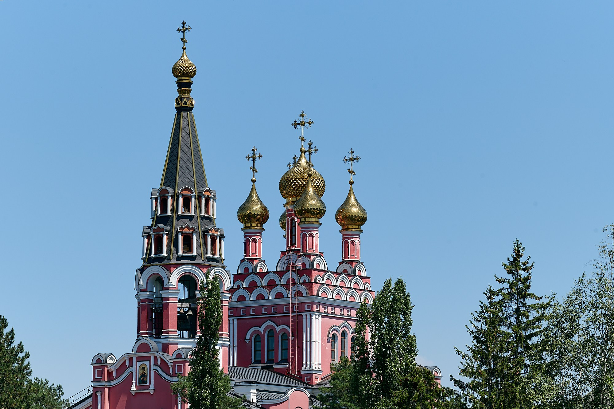 Кисловодск, Россия. Август 2024. Фотографии отовсюду и обо всем