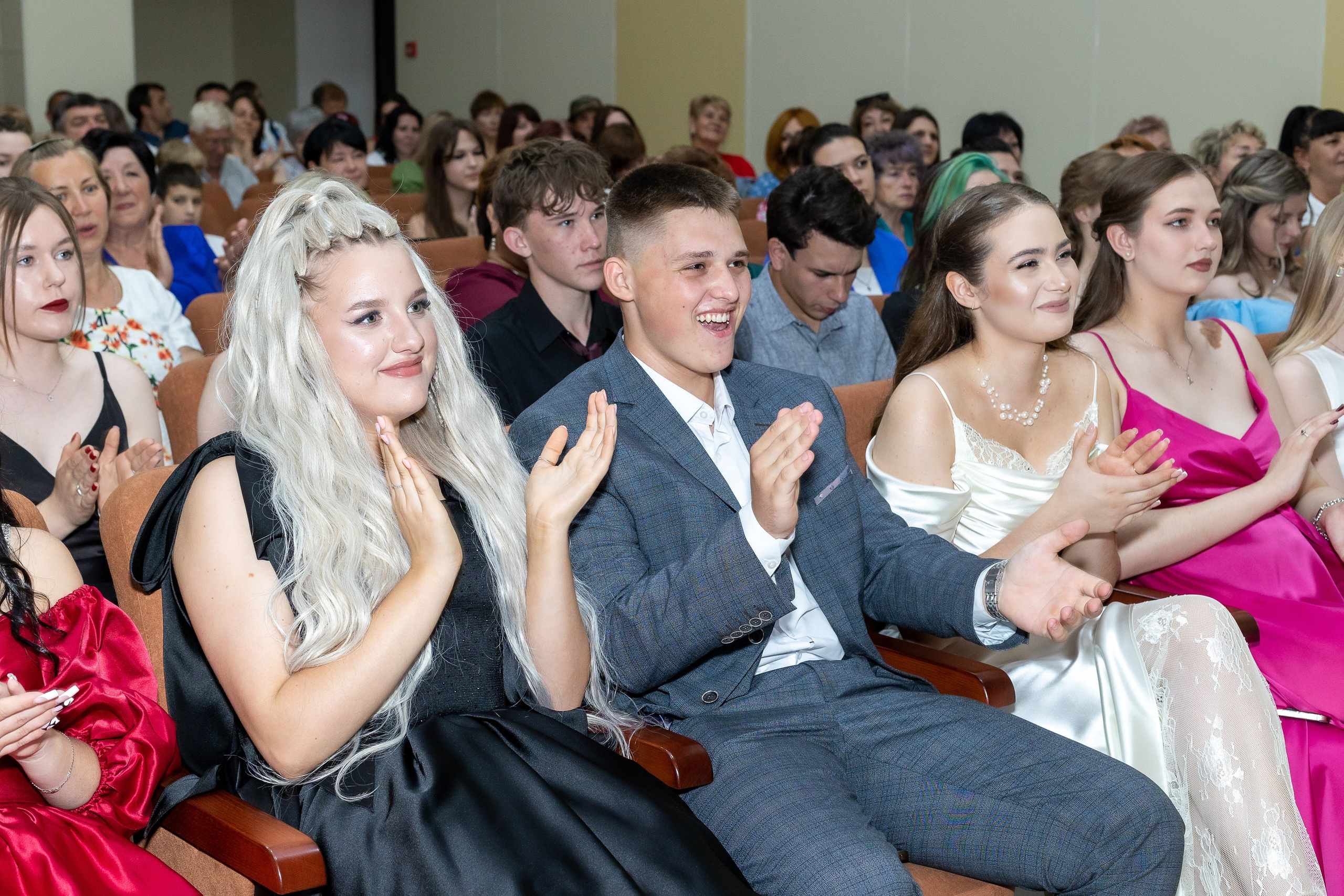 Вручение аттестата 2025. Выпускные альбомы Майкоп, Краснодар Елена Золотарева