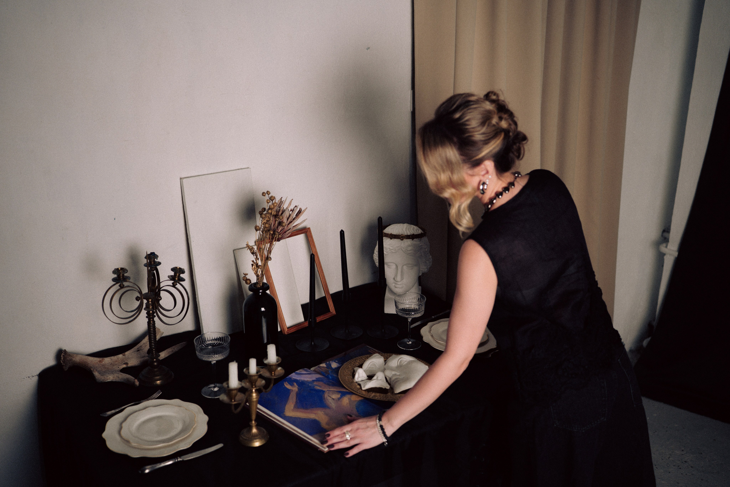 НОВОГОДНЯЯ ФОТОСЕСИИЯ В СТУДИИ ДЛЯ ДЕВУШКИ И ПРОГУЛКА ПО ЧЕРНЫШЕВСКОЙ. Профессиональный фотограф, Санкт-Петербург — Виктория Богомолова