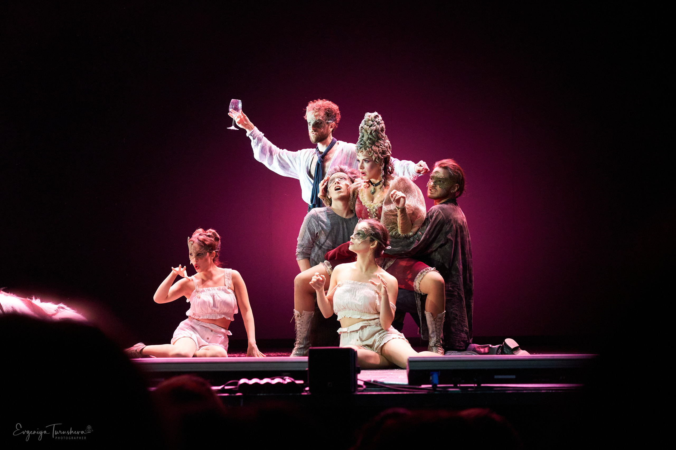 «Человек, который смеется» (. Фотограф Евгения Турушева