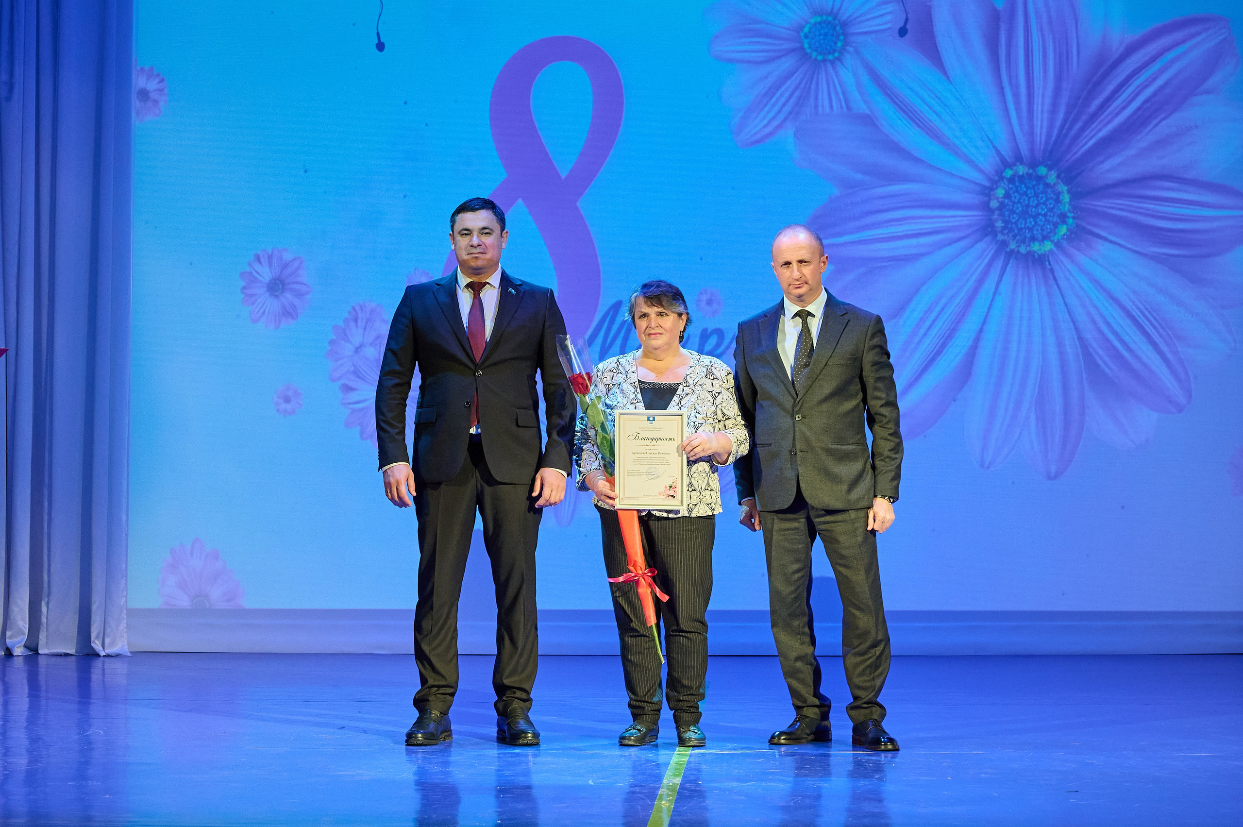 8 марта в Марьиной роще. Жизнь курорта Кабардинка в фотографиях