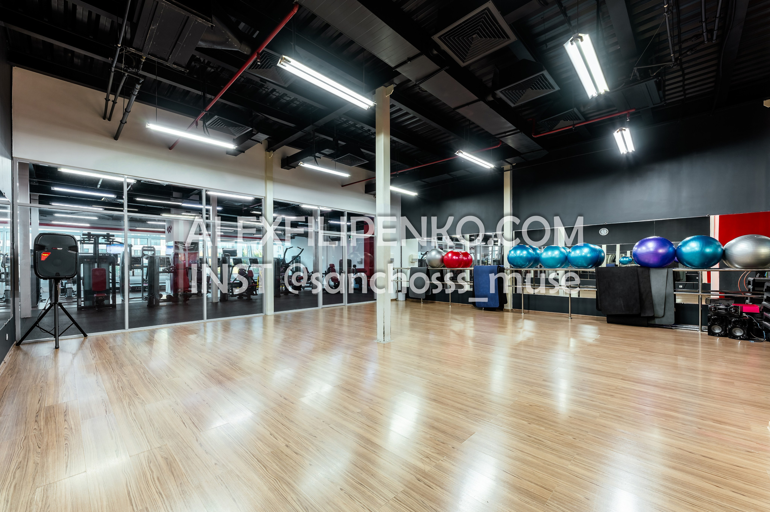 WORKOUT Достык 18. Фотограф интерьера недвижимости и архитектуры в Астане