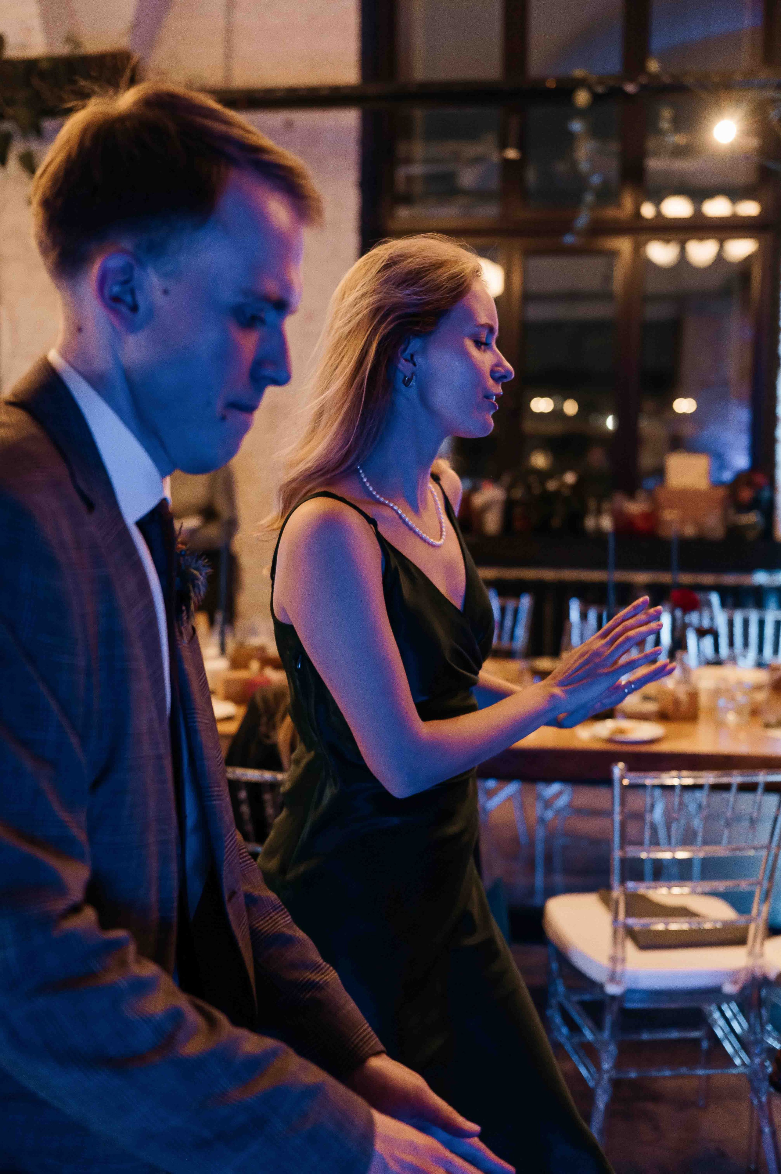 Утро невесты в гостинице. Свадебный и семейный фотограф в Котласе Никита Попов